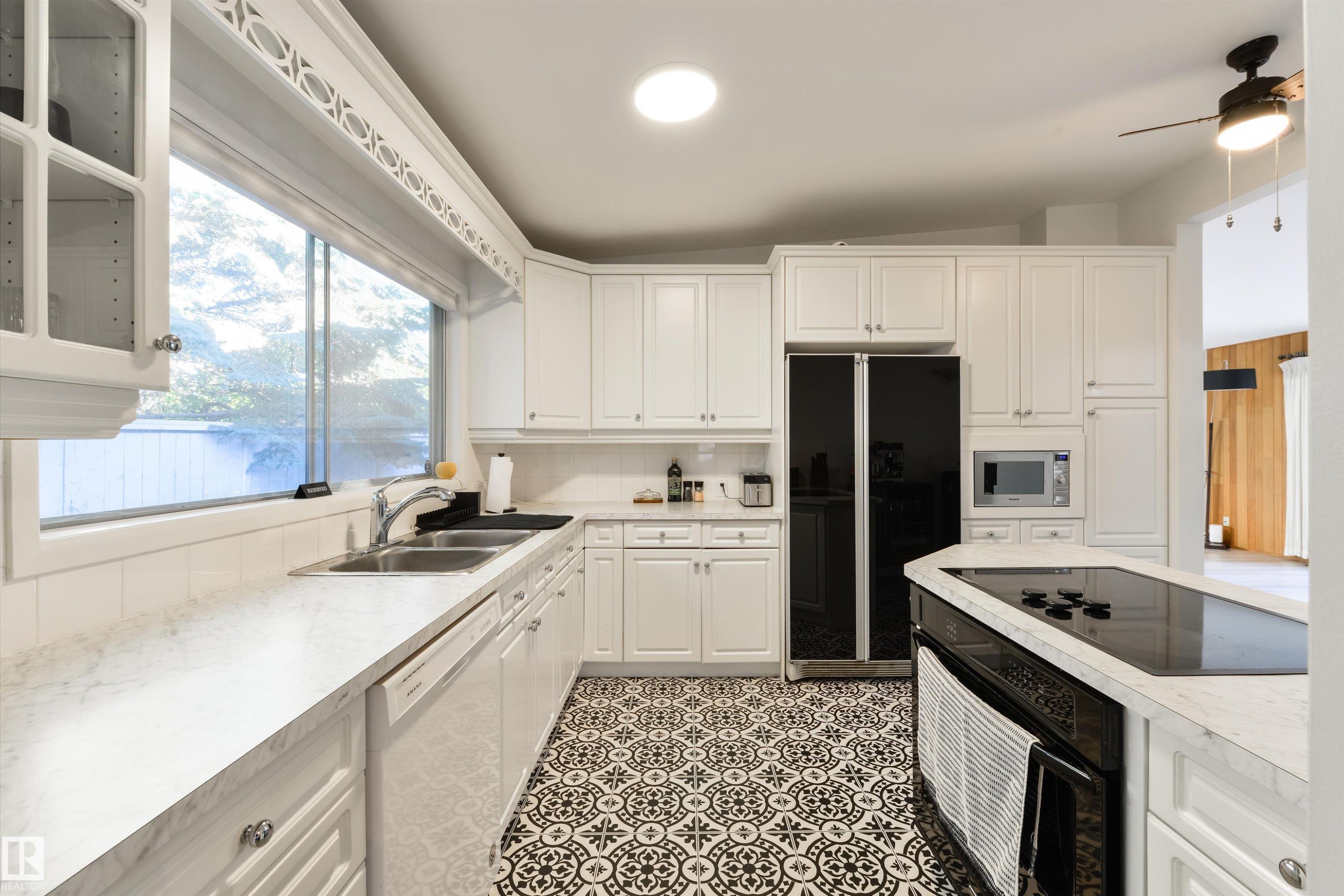 24 Valleyview Crescent Nw, Edmonton, AB