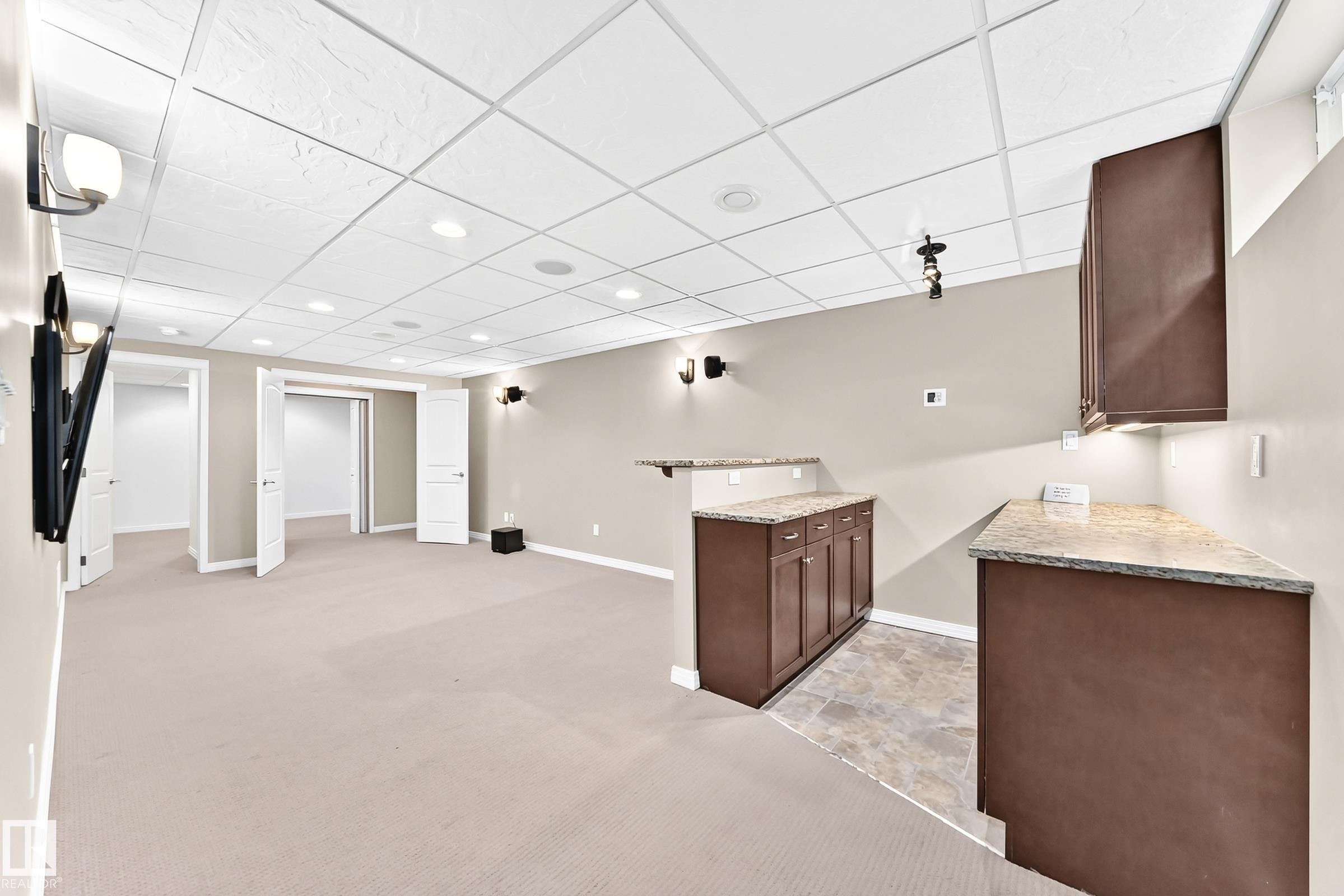 6307 92A Avenue Nw, Edmonton, AB