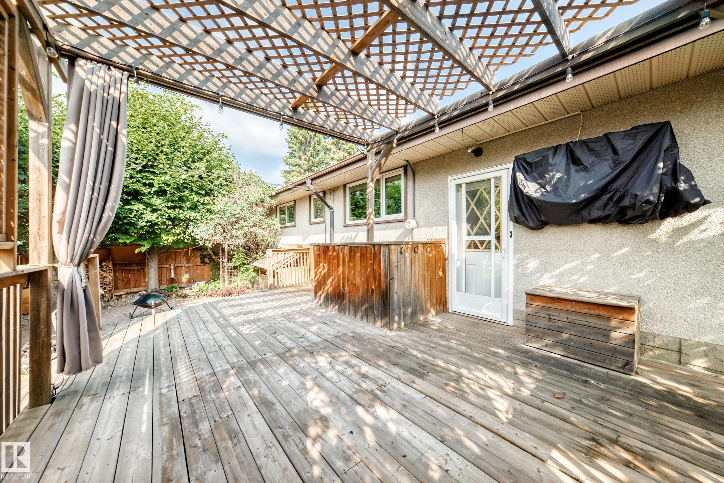 6307 92A Avenue Nw, Edmonton, AB