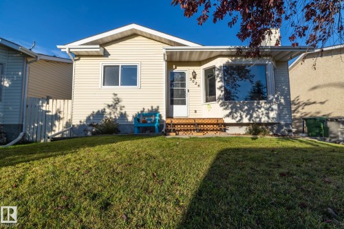5026 52 Street   Calmar, AB T0C 0V0