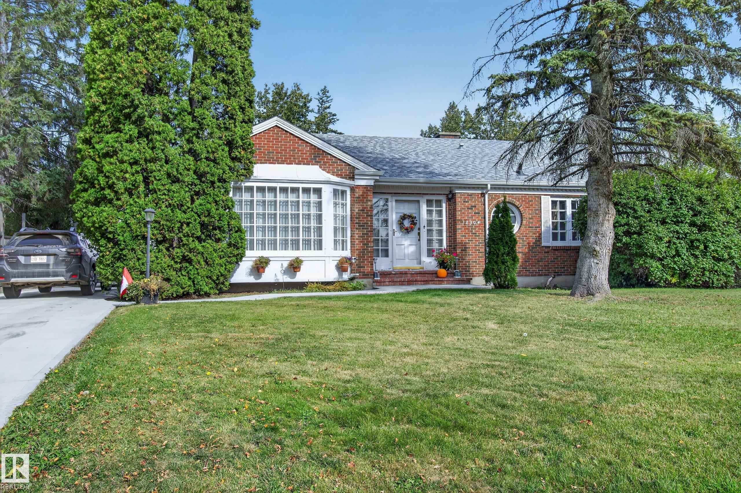 12304 Grand View Drive Nw, Edmonton, AB