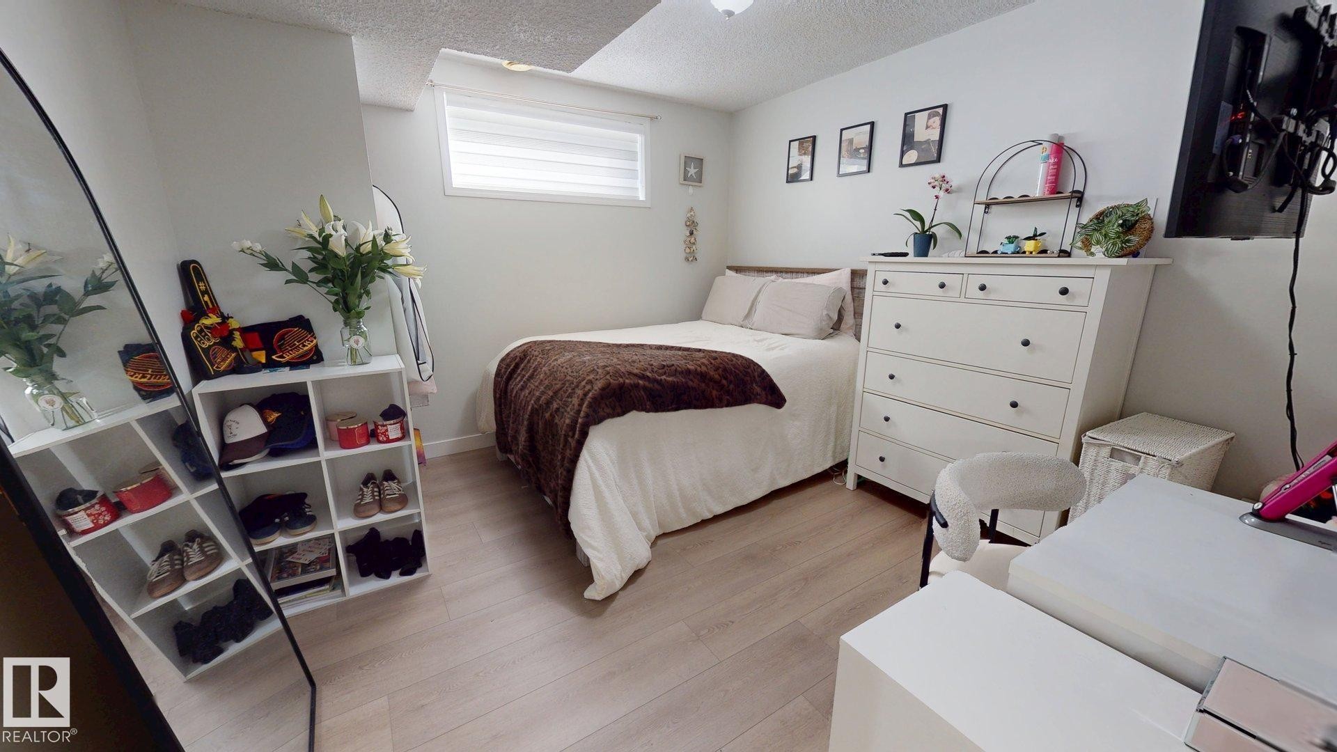 15135 43 Street Nw, Edmonton, AB