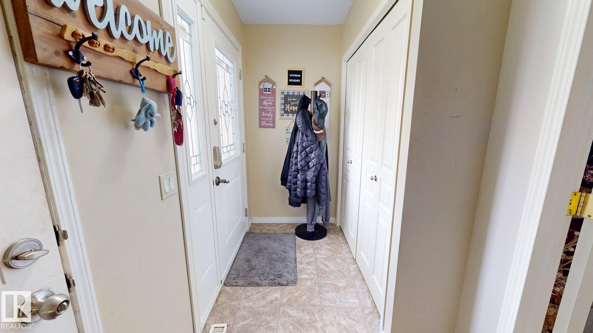 15135 43 Street Nw, Edmonton, AB