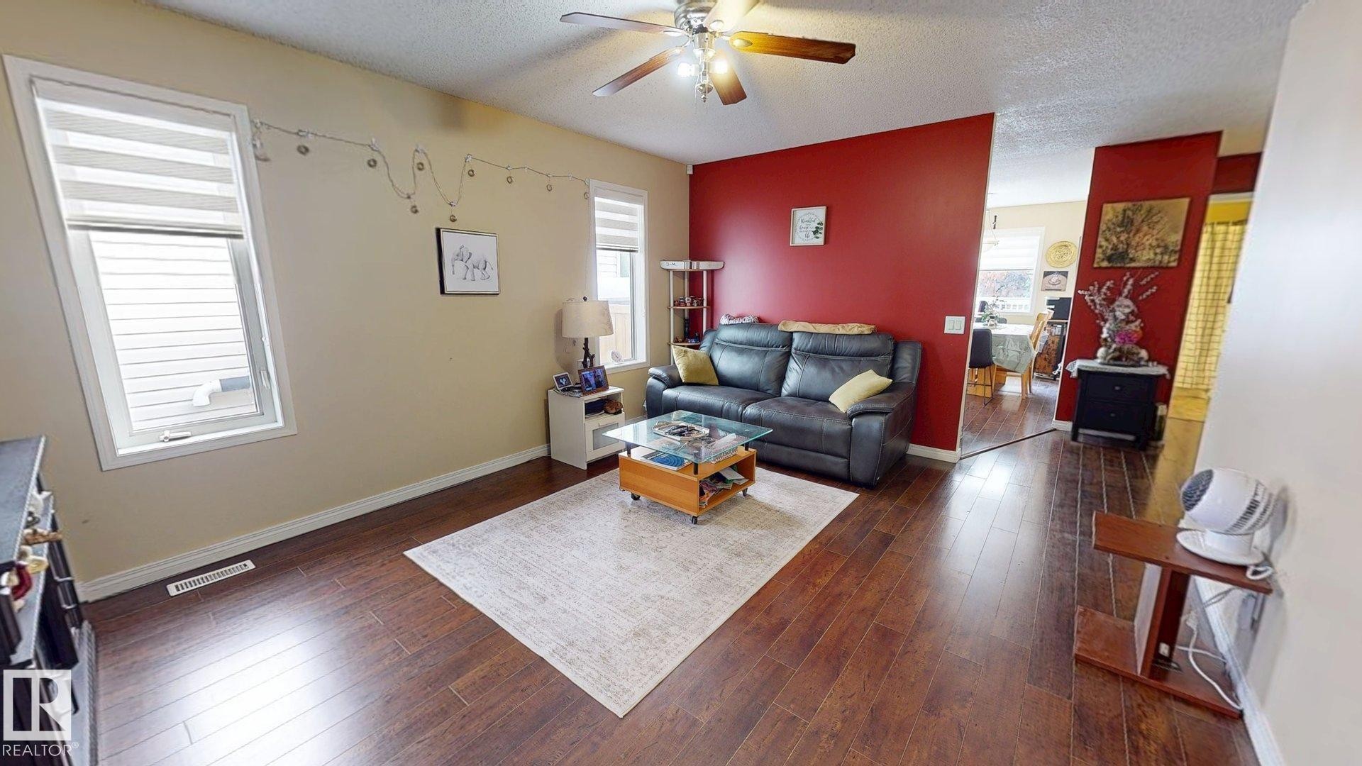 15135 43 Street Nw, Edmonton, AB