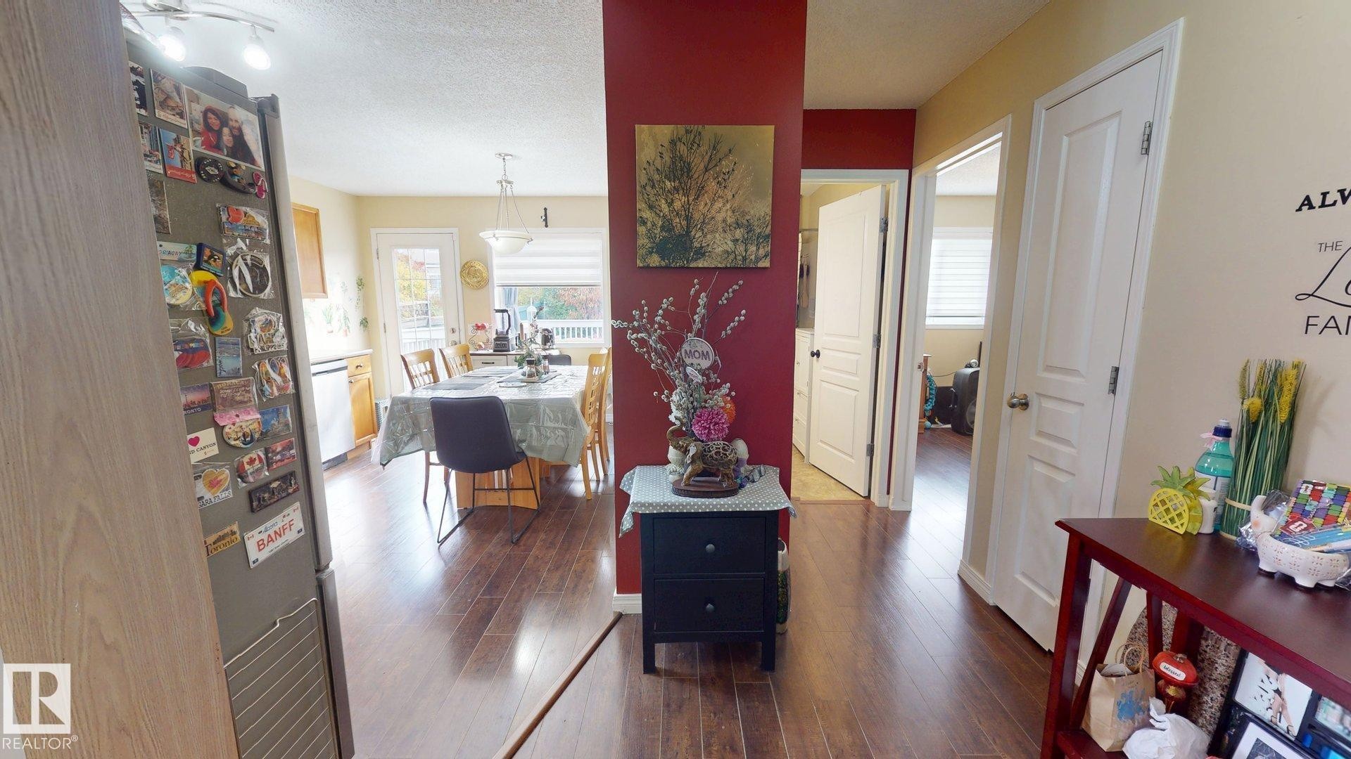 15135 43 Street Nw, Edmonton, AB