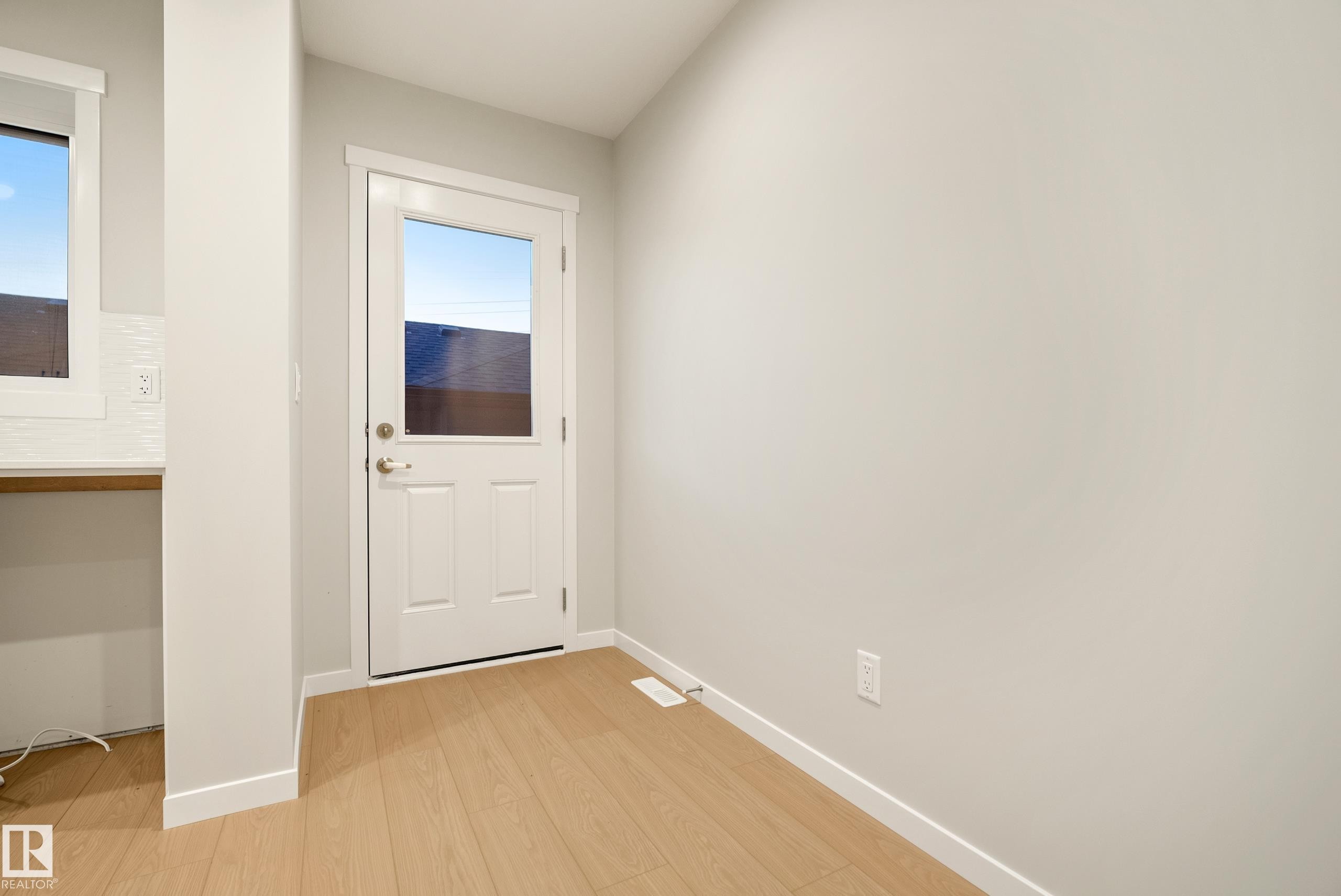 17216 4 Street Nw, Edmonton, AB