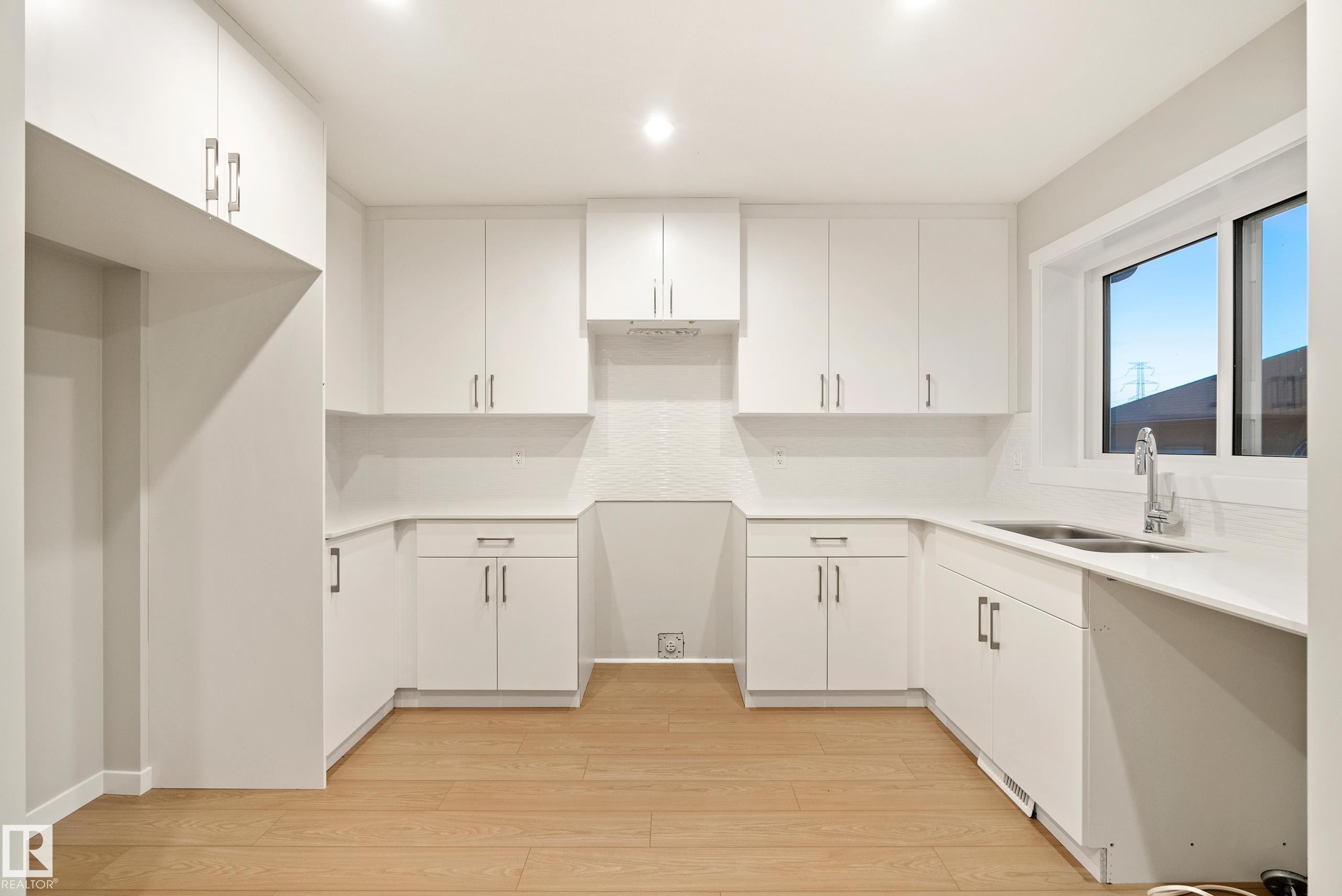 17216 4 Street Nw, Edmonton, AB