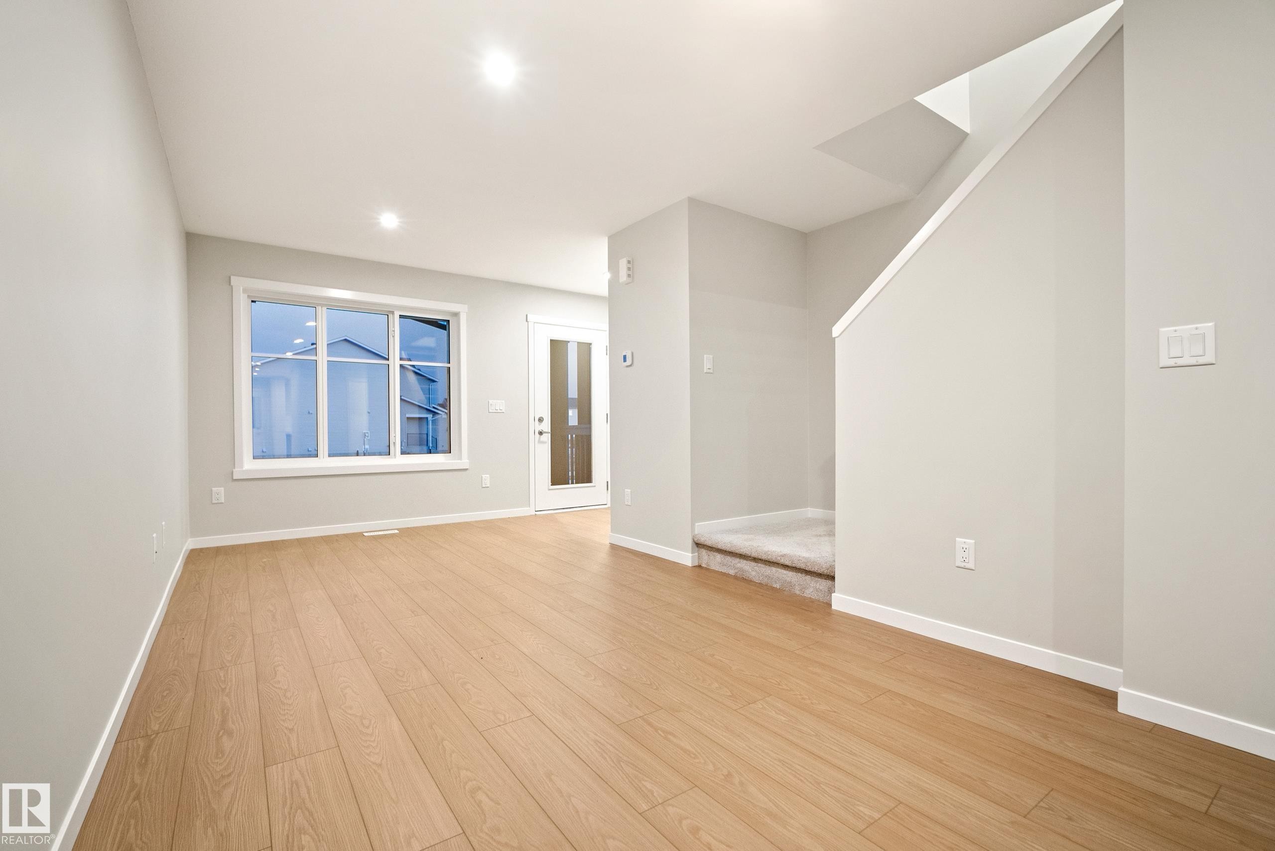 17216 4 Street Nw, Edmonton, AB