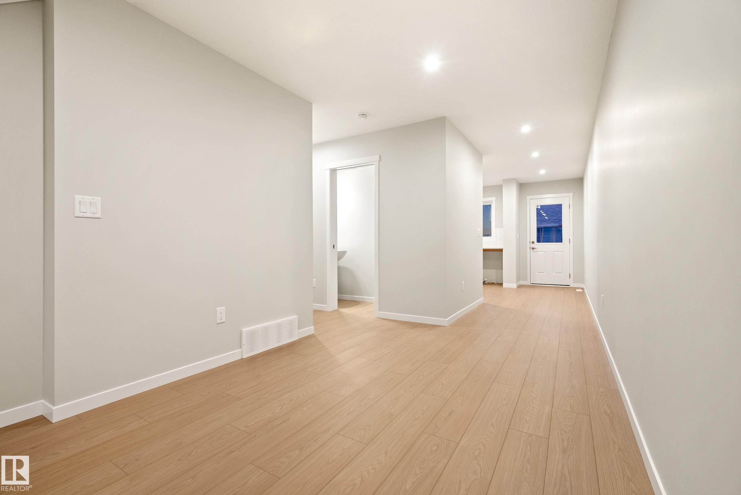 17216 4 Street Nw, Edmonton, AB