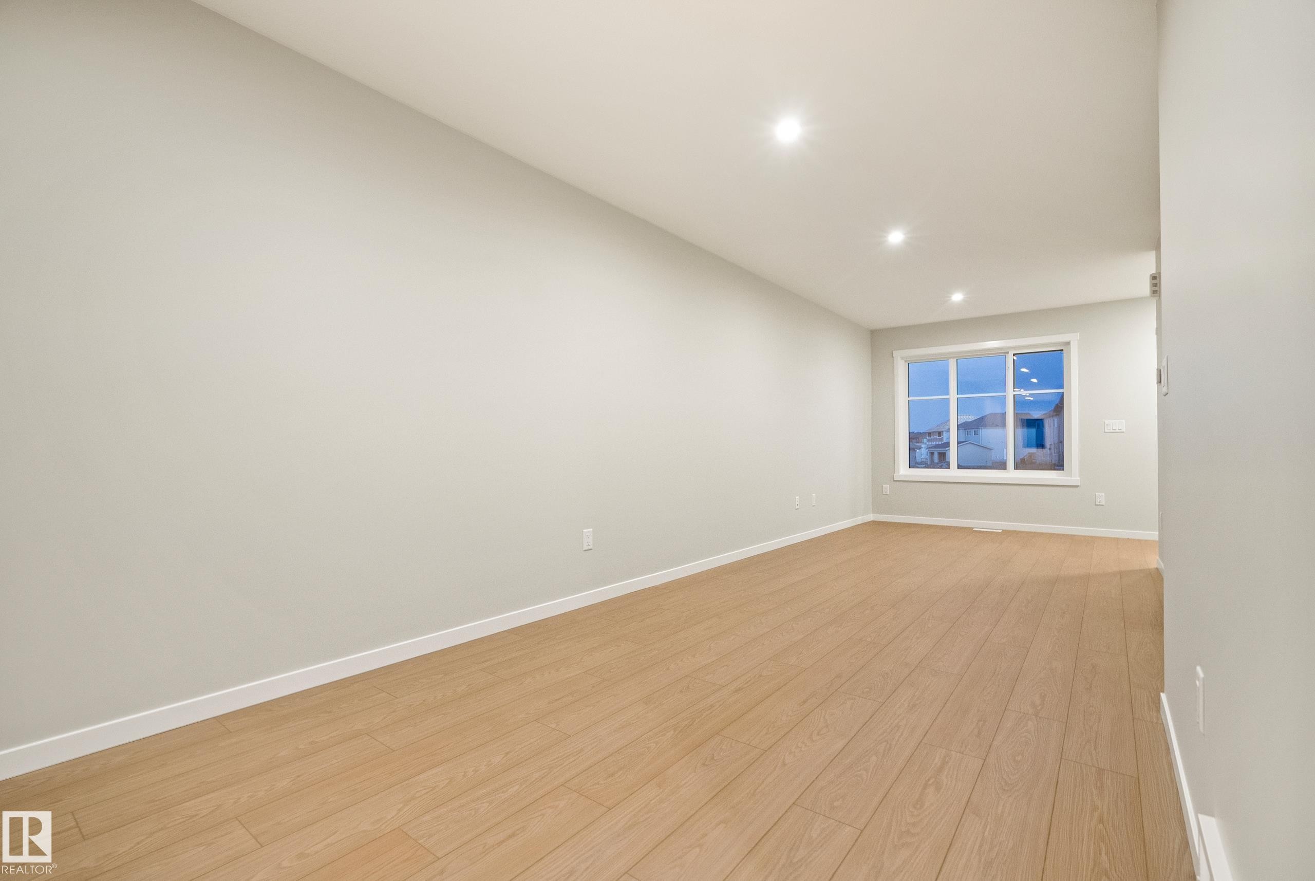 17216 4 Street Nw, Edmonton, AB