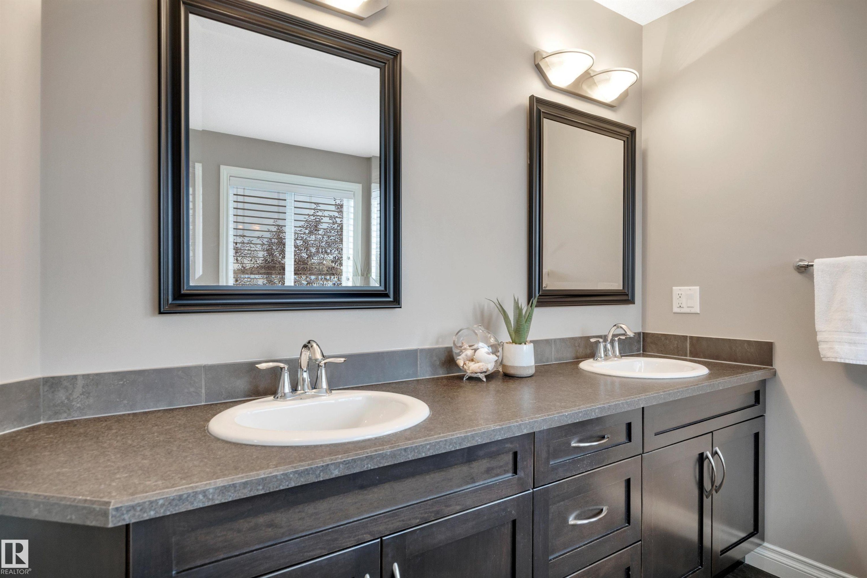 310 Ash Close, Leduc, AB