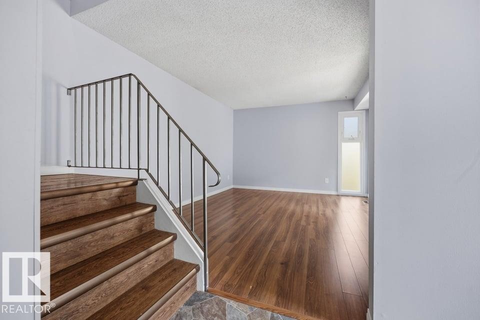 7143 180 Street Nw, Edmonton, AB