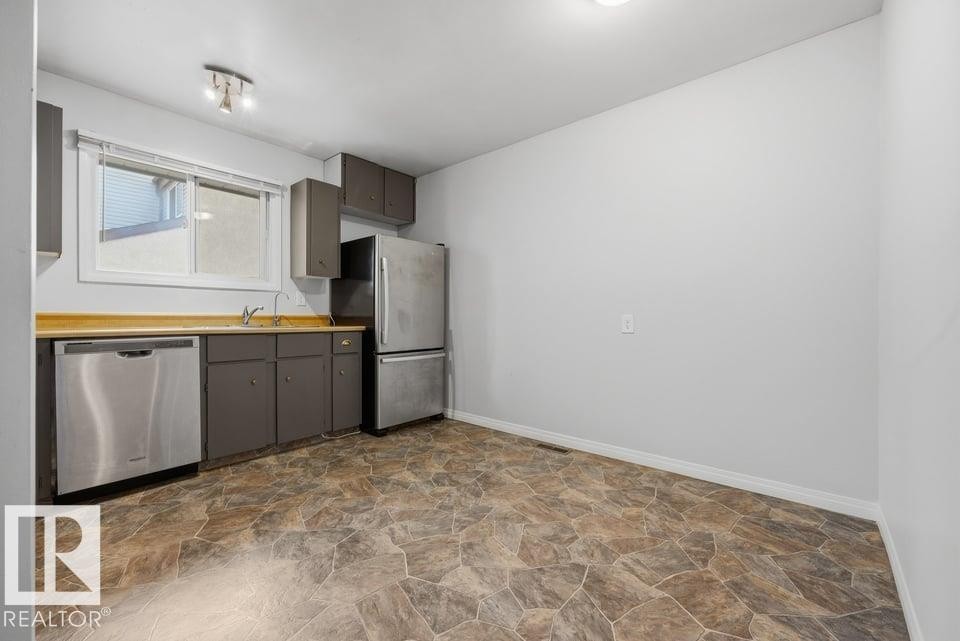 7143 180 Street Nw, Edmonton, AB