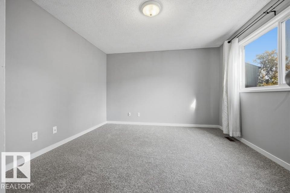 7143 180 Street Nw, Edmonton, AB