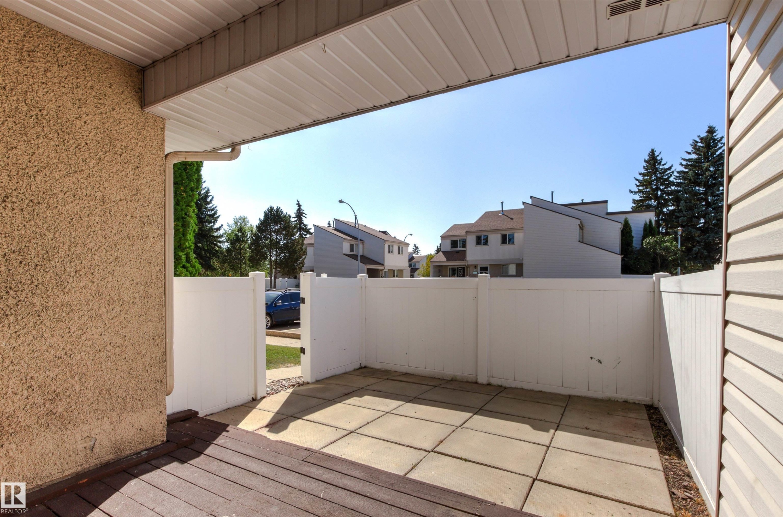 50 Woodvale Village Nw, Edmonton, AB
