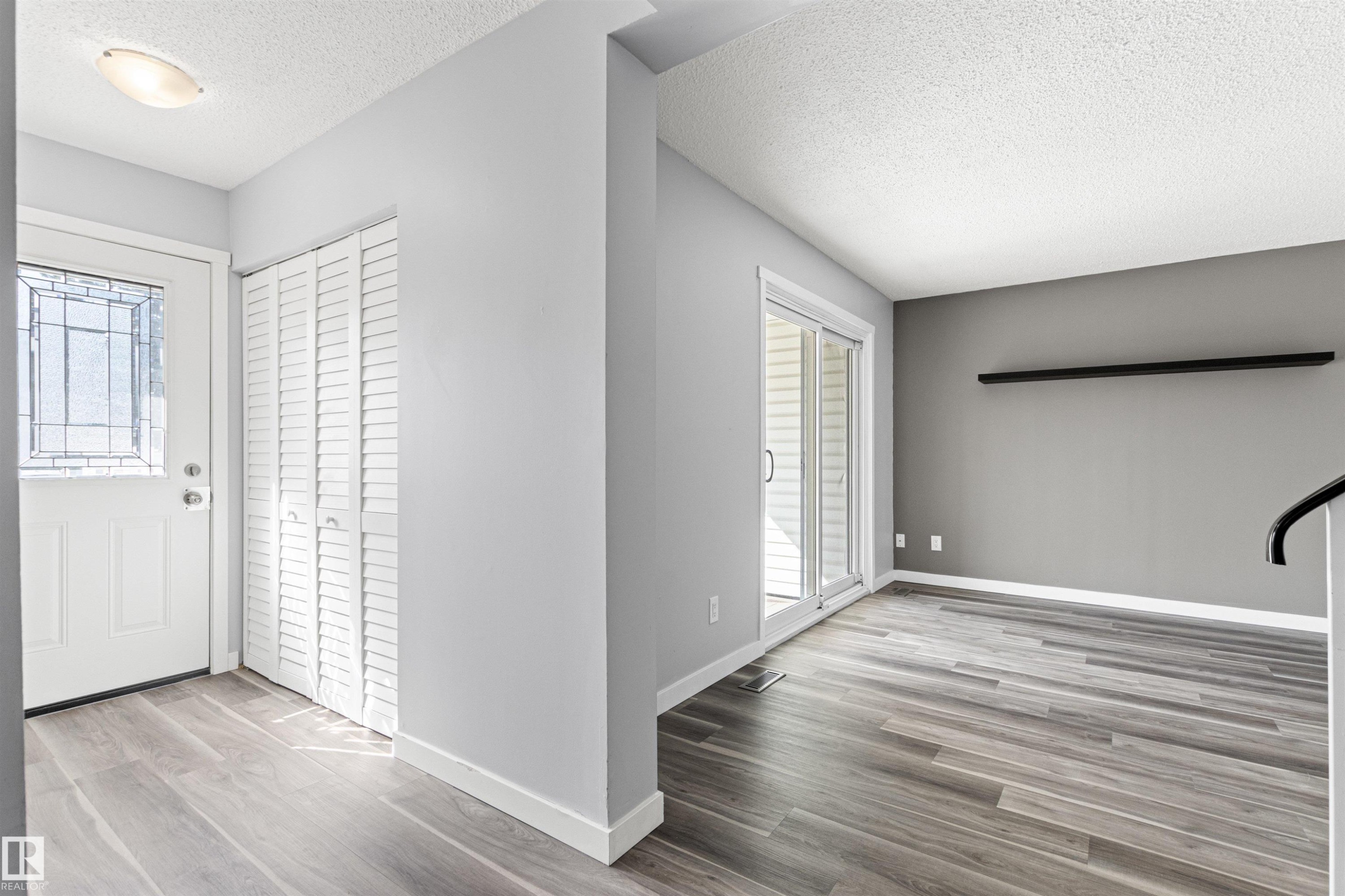 50 Woodvale Village Nw, Edmonton, AB