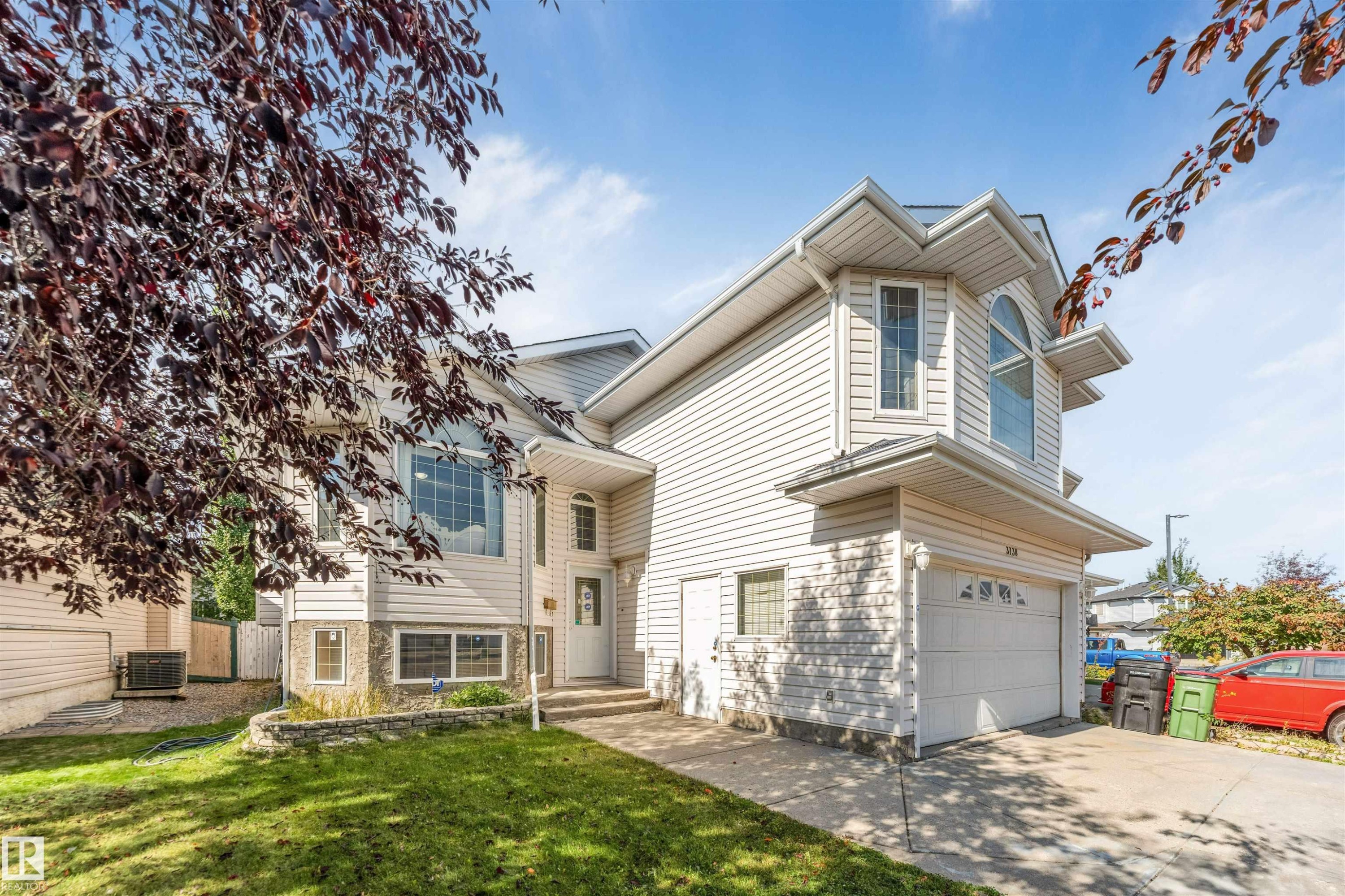 3738 28A Street Nw, Edmonton, AB