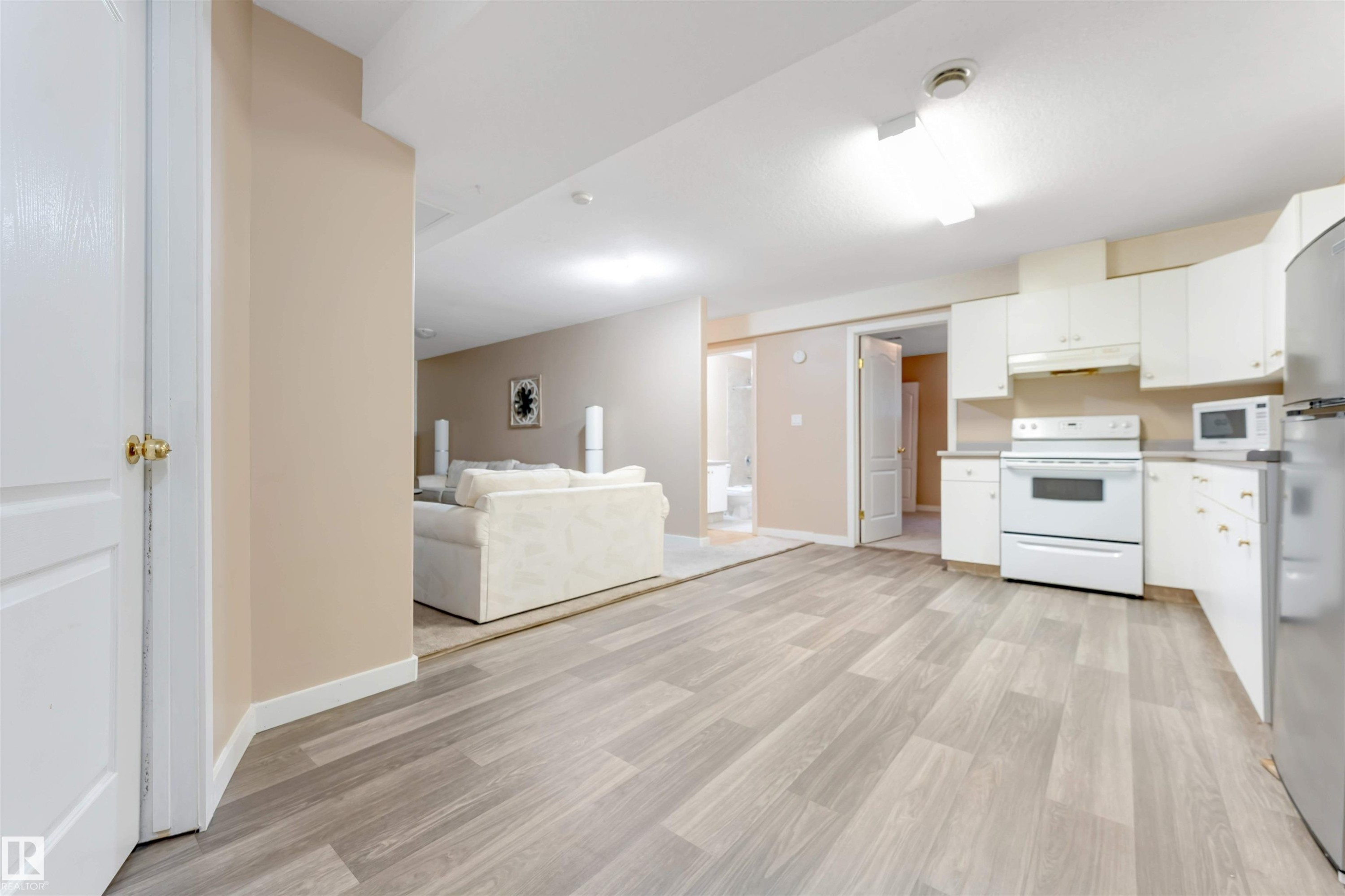 3738 28A Street Nw, Edmonton, AB