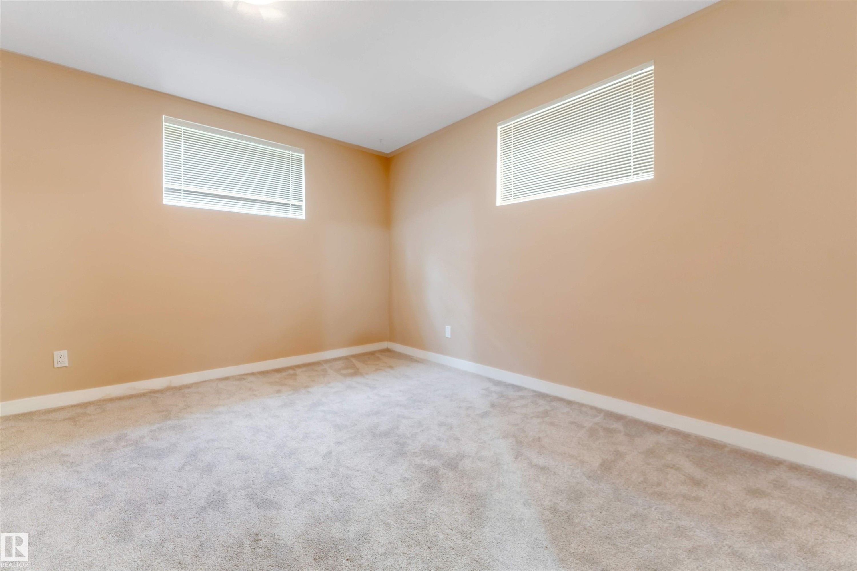 3738 28A Street Nw, Edmonton, AB