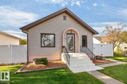 6 MONT CLARE Place  St. Albert, AB T8N 1K9