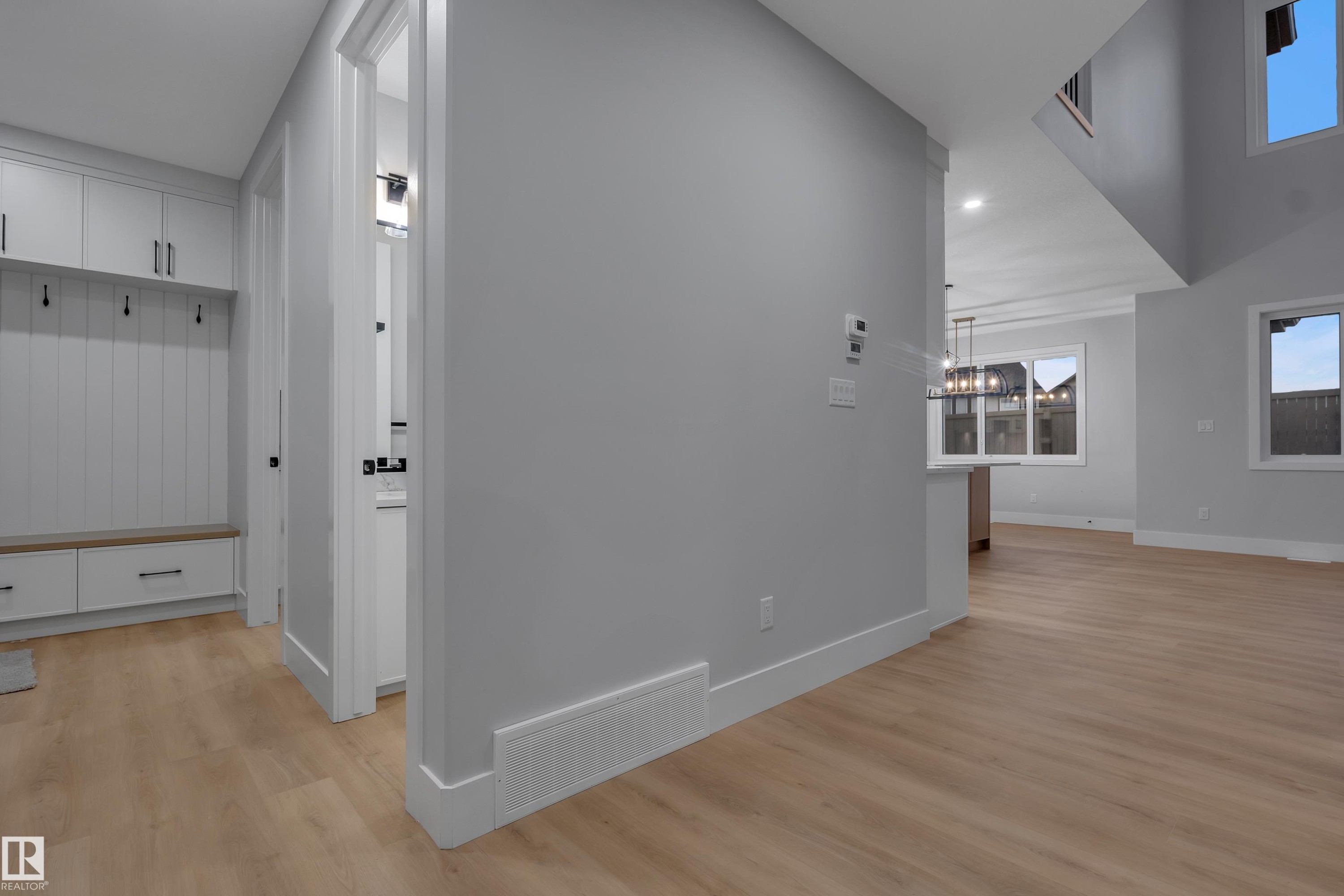717 Astoria Way, Devon, AB