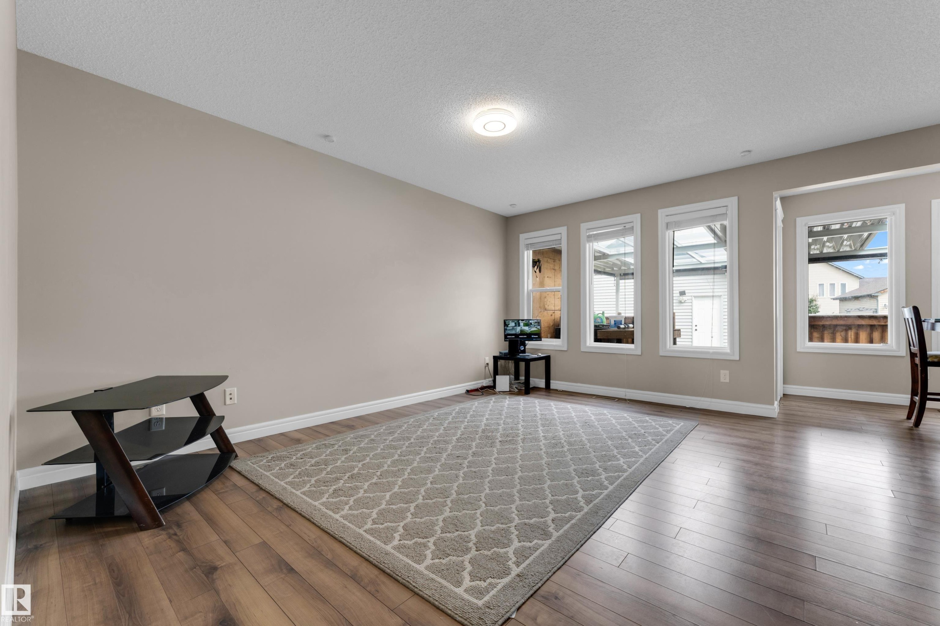 5608 17 Avenue Sw, Edmonton, AB