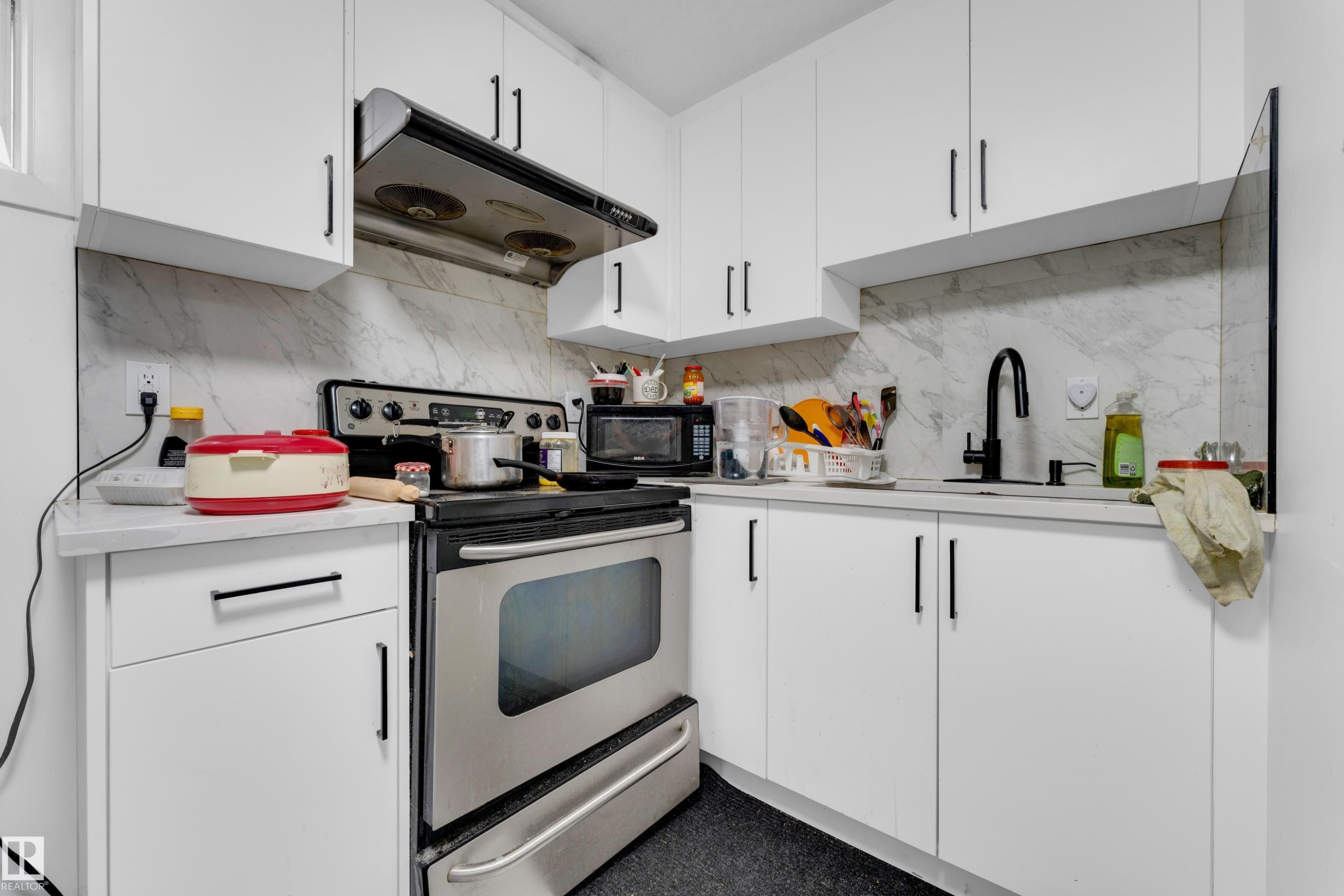 5608 17 Avenue Sw, Edmonton, AB