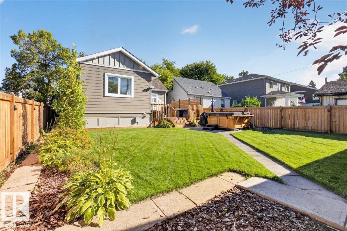 10951 62 Avenue Nw, Edmonton, AB