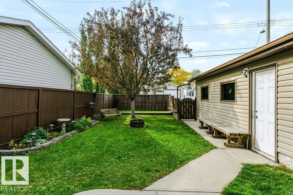 8104 162 Street Nw, Edmonton, AB