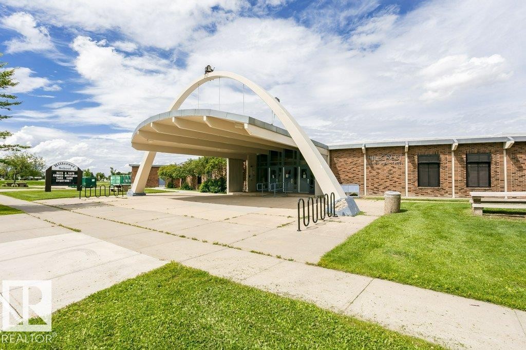 8104 162 Street Nw, Edmonton, AB