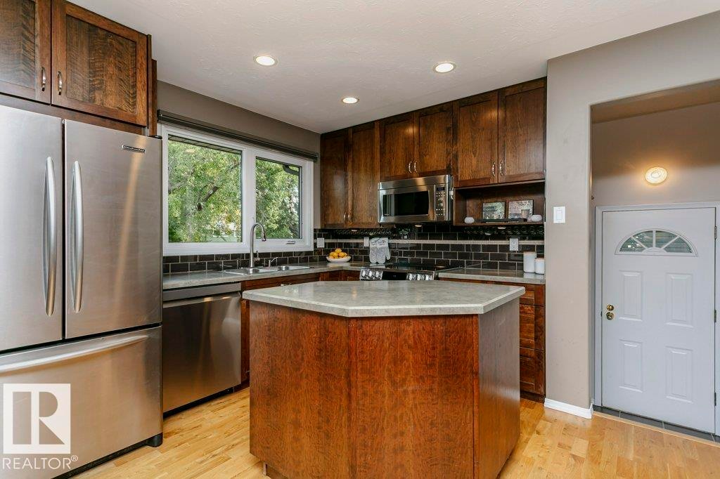 8104 162 Street Nw, Edmonton, AB