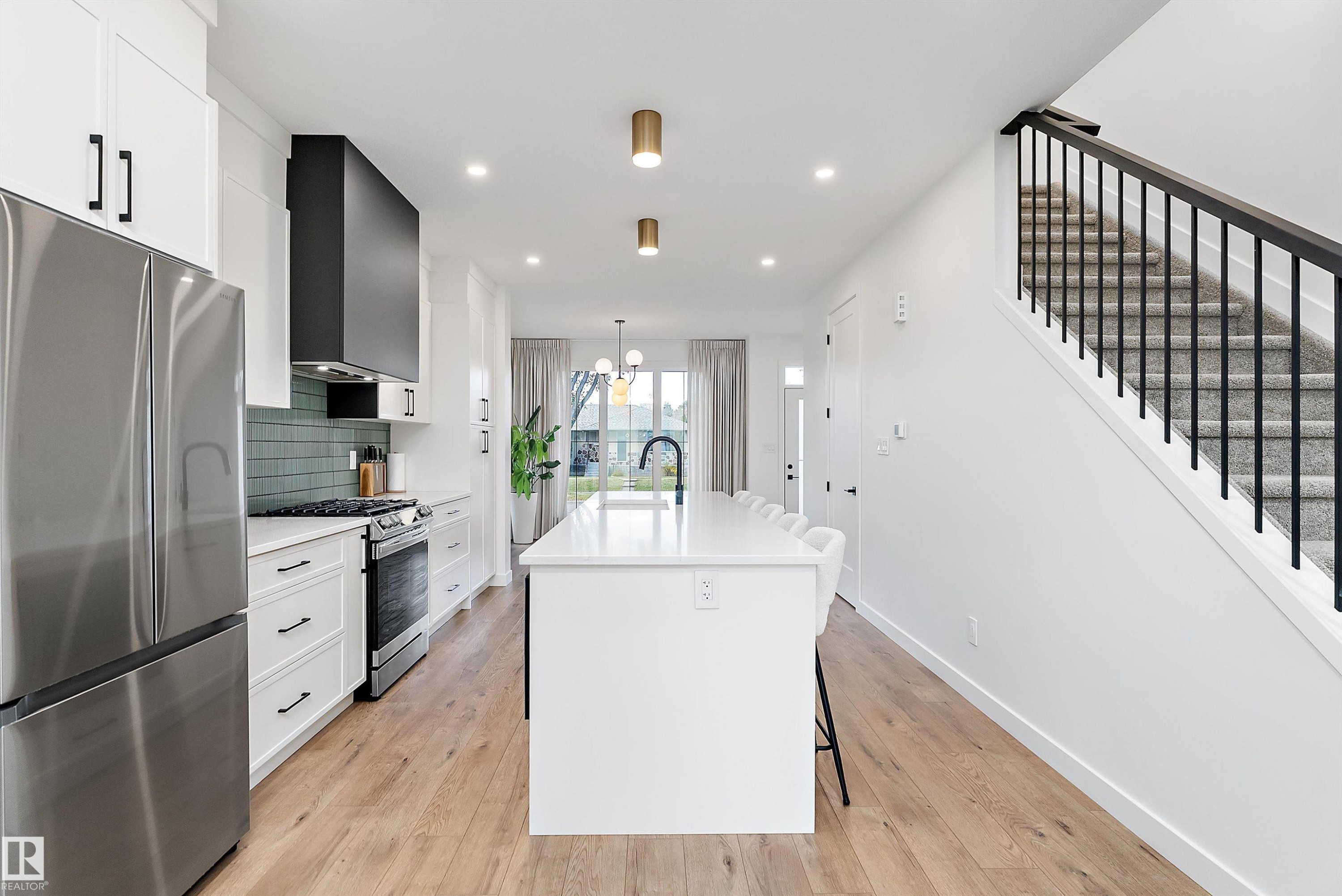 9727 153 Street Nw, Edmonton, AB