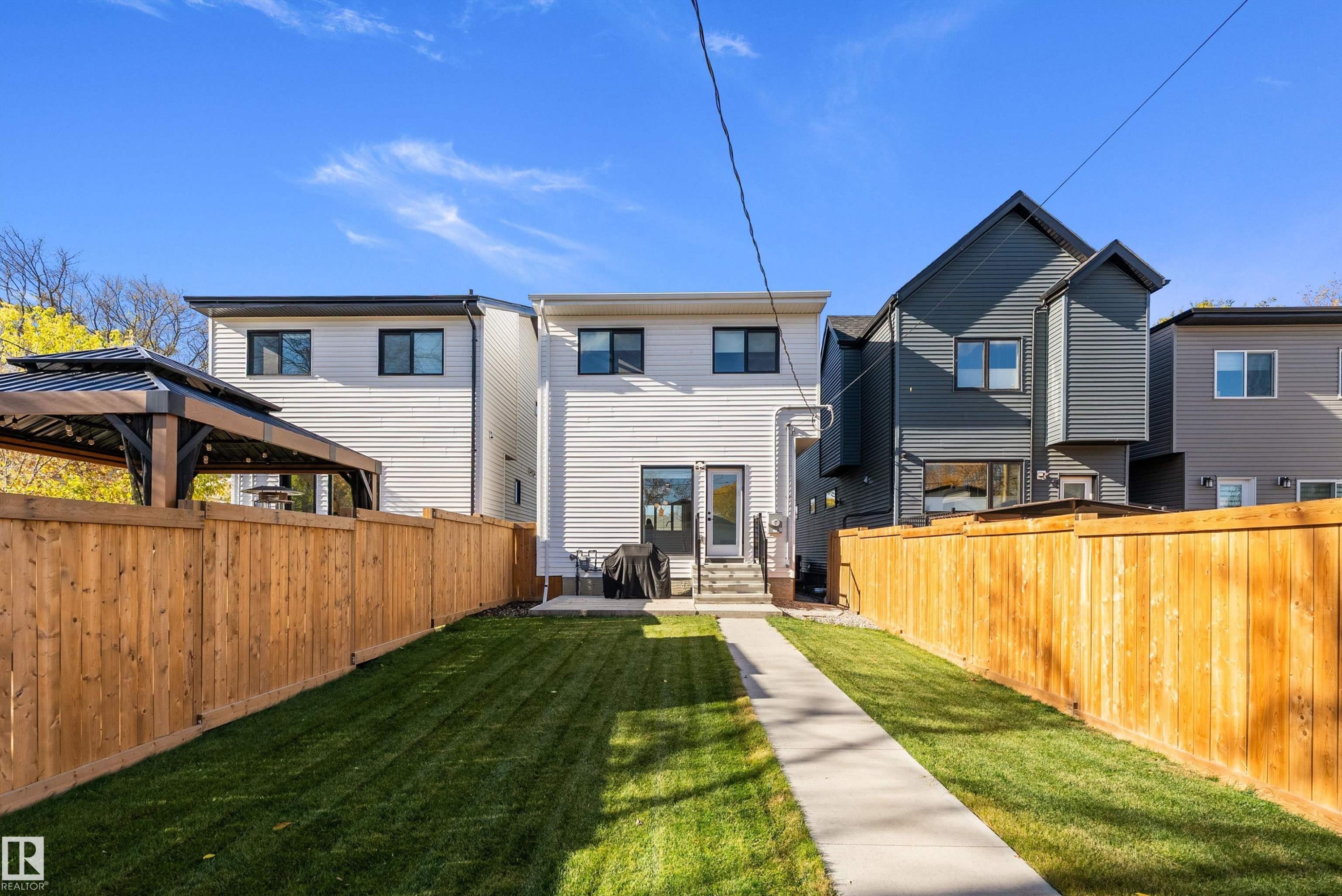 9727 153 Street Nw, Edmonton, AB