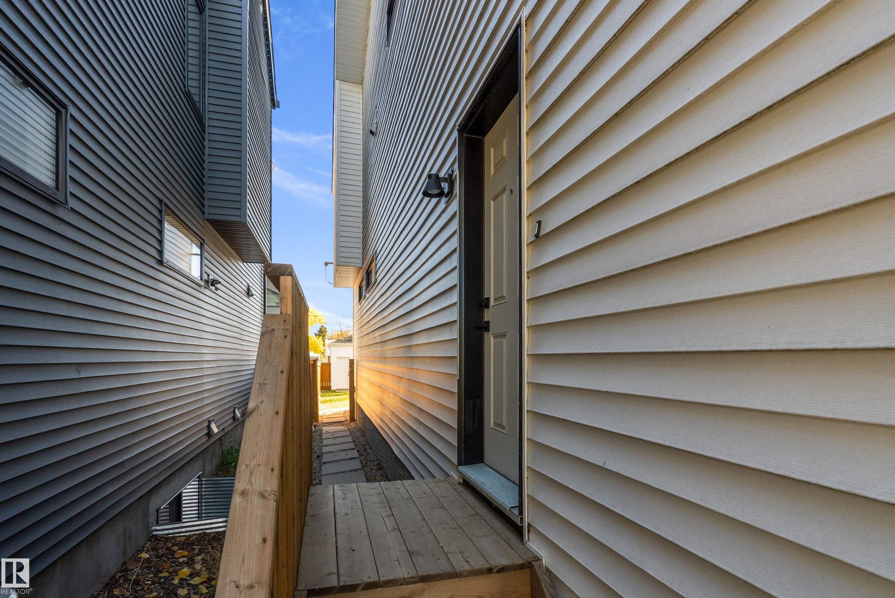 9727 153 Street Nw, Edmonton, AB