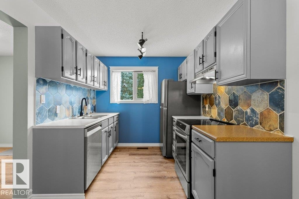 11343 22 Avenue Nw, Edmonton, AB