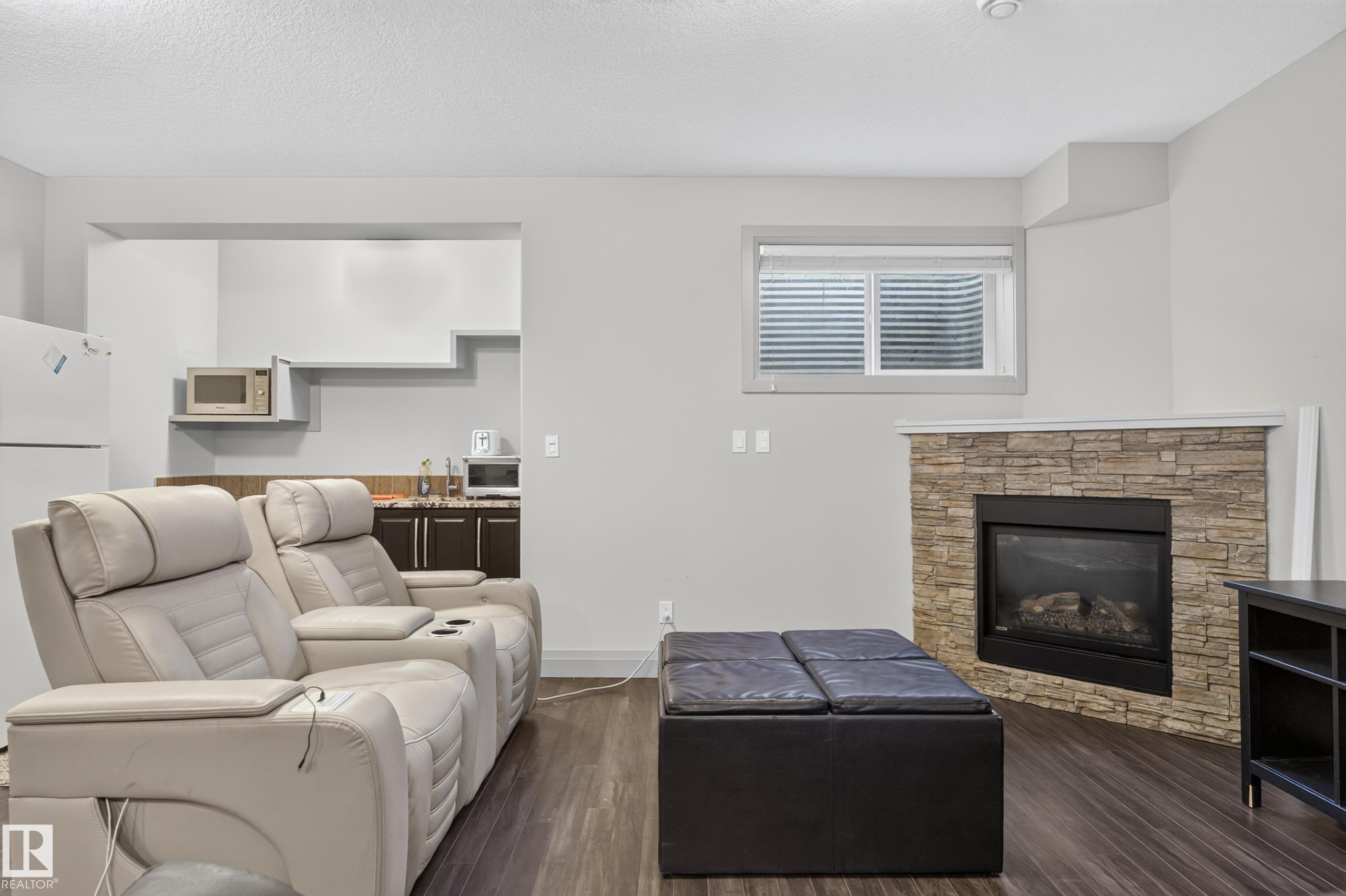 2433 Ashcraft Crescent Sw, Edmonton, AB