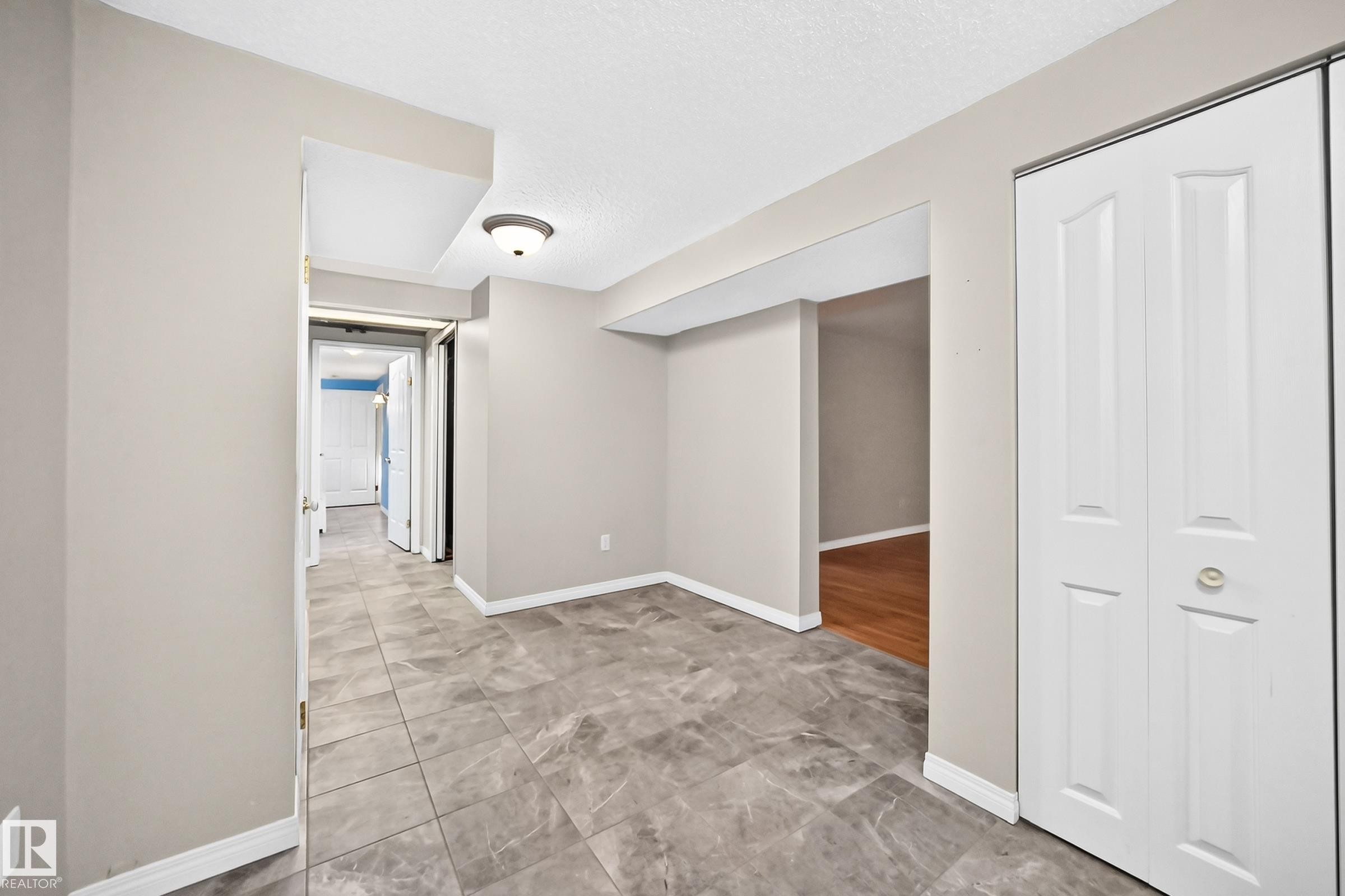 9828 164 Street Nw, Edmonton, AB
