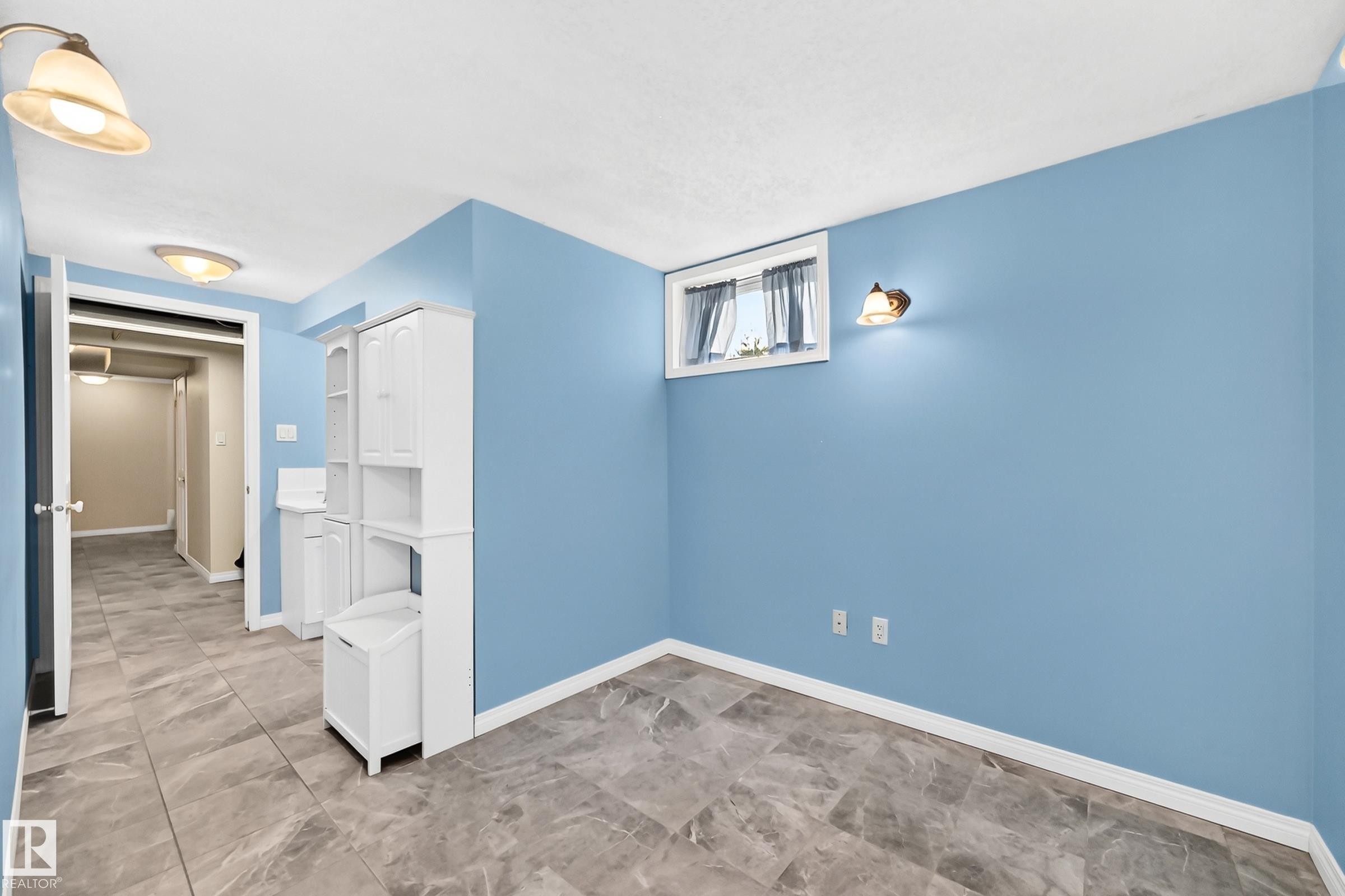 9828 164 Street Nw, Edmonton, AB