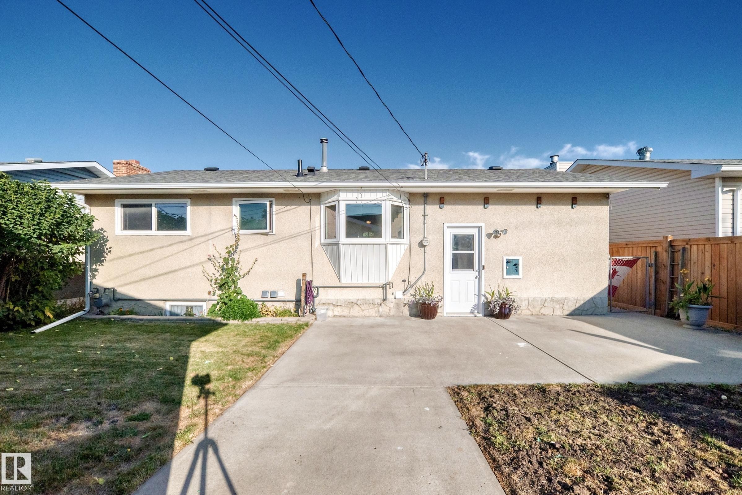 9828 164 Street Nw, Edmonton, AB