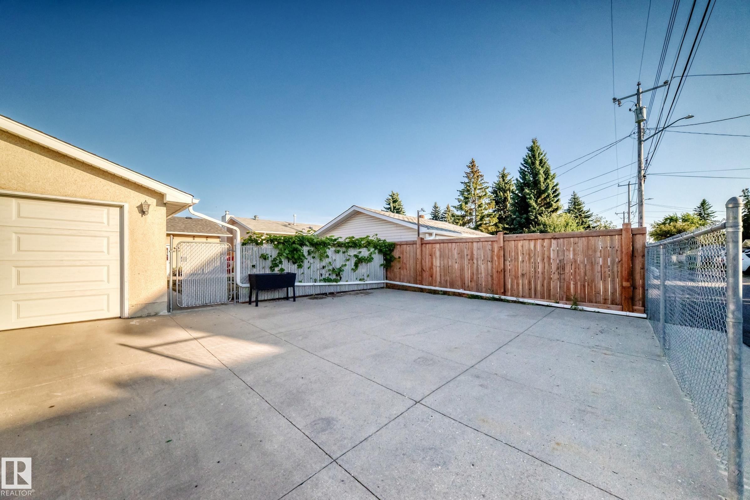 9828 164 Street Nw, Edmonton, AB