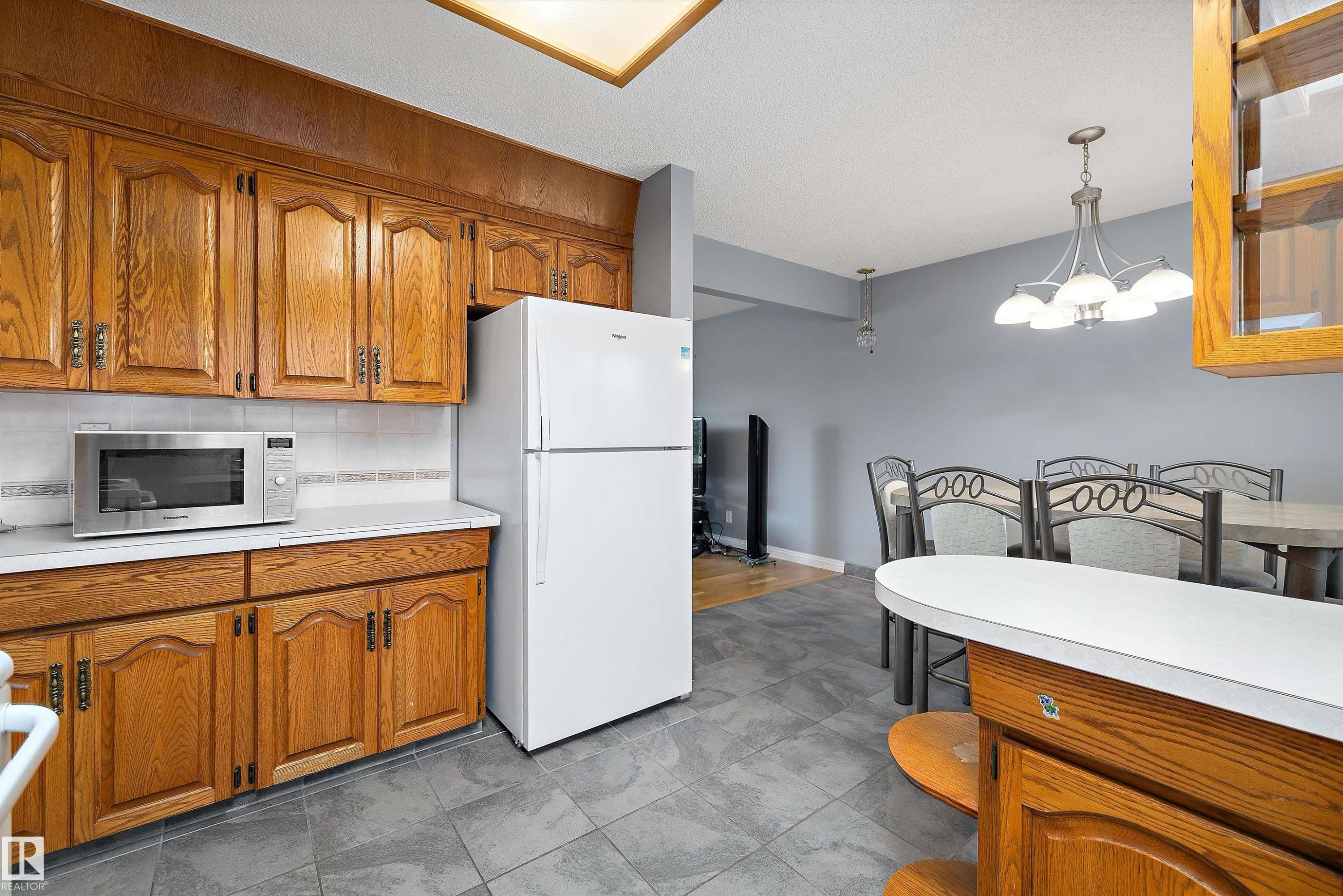 13304 73 Street Nw, Edmonton, AB