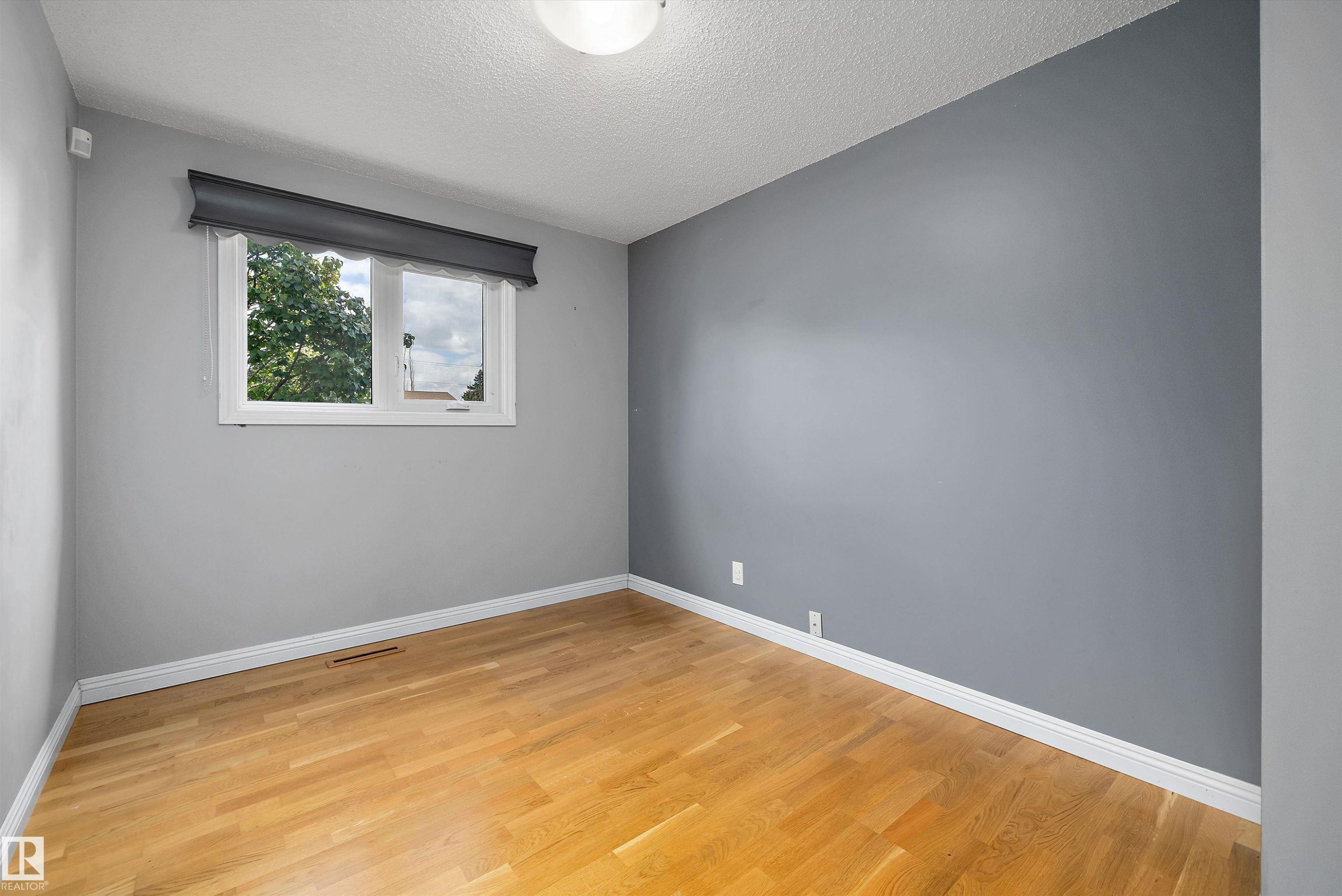 13304 73 Street Nw, Edmonton, AB