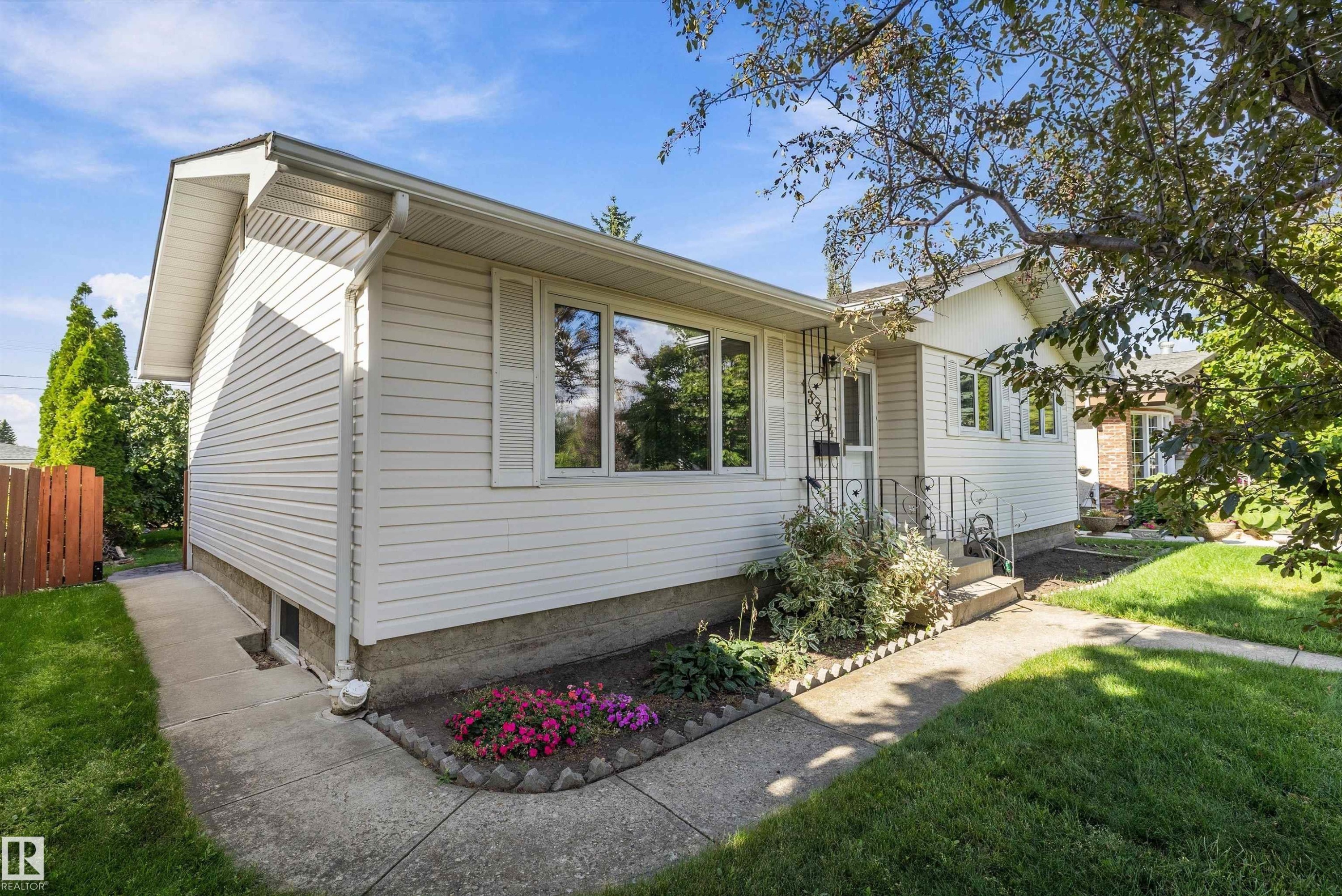 13304 73 Street Nw, Edmonton, AB