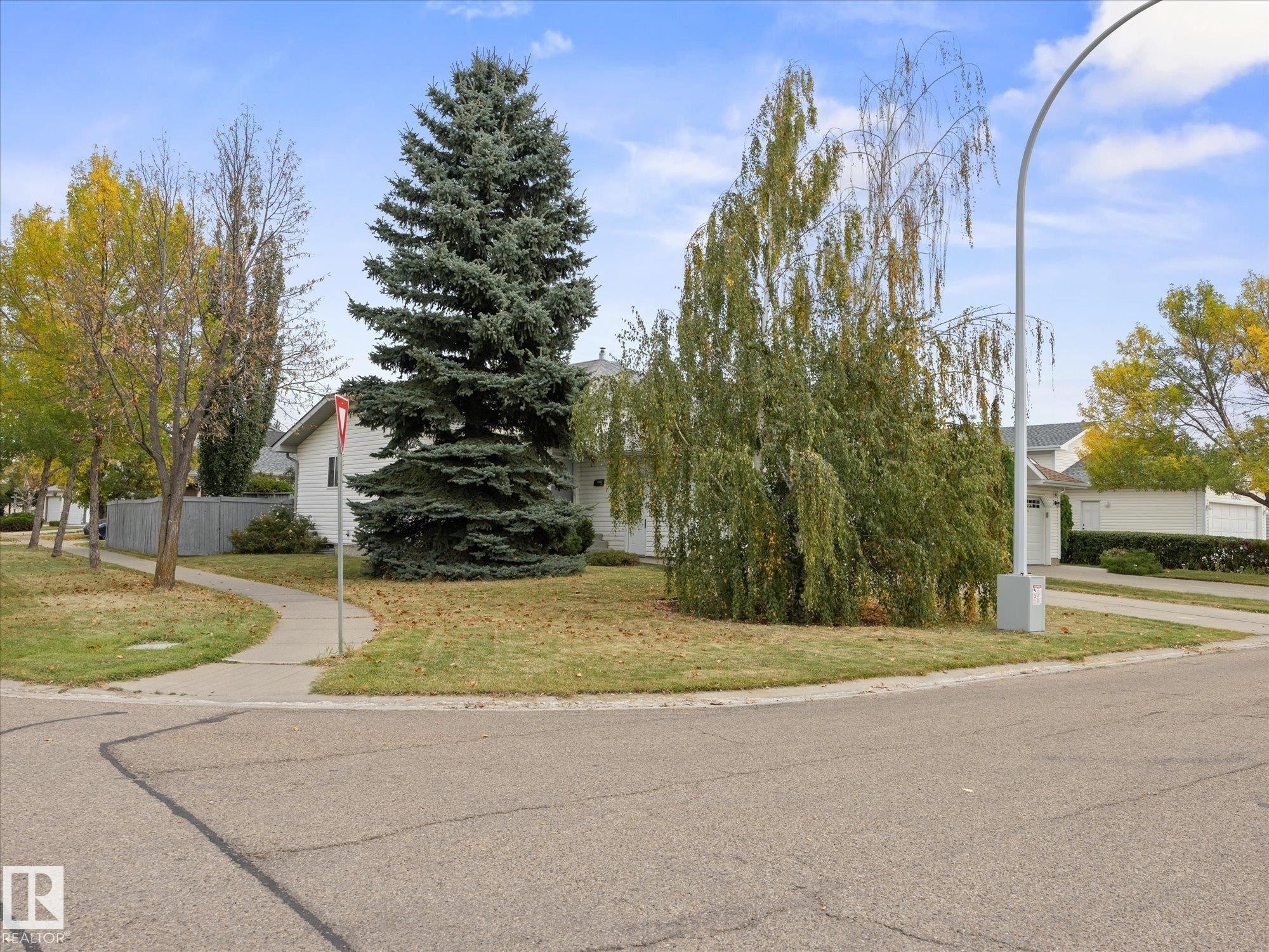 12840 147 Avenue Nw, Edmonton, AB