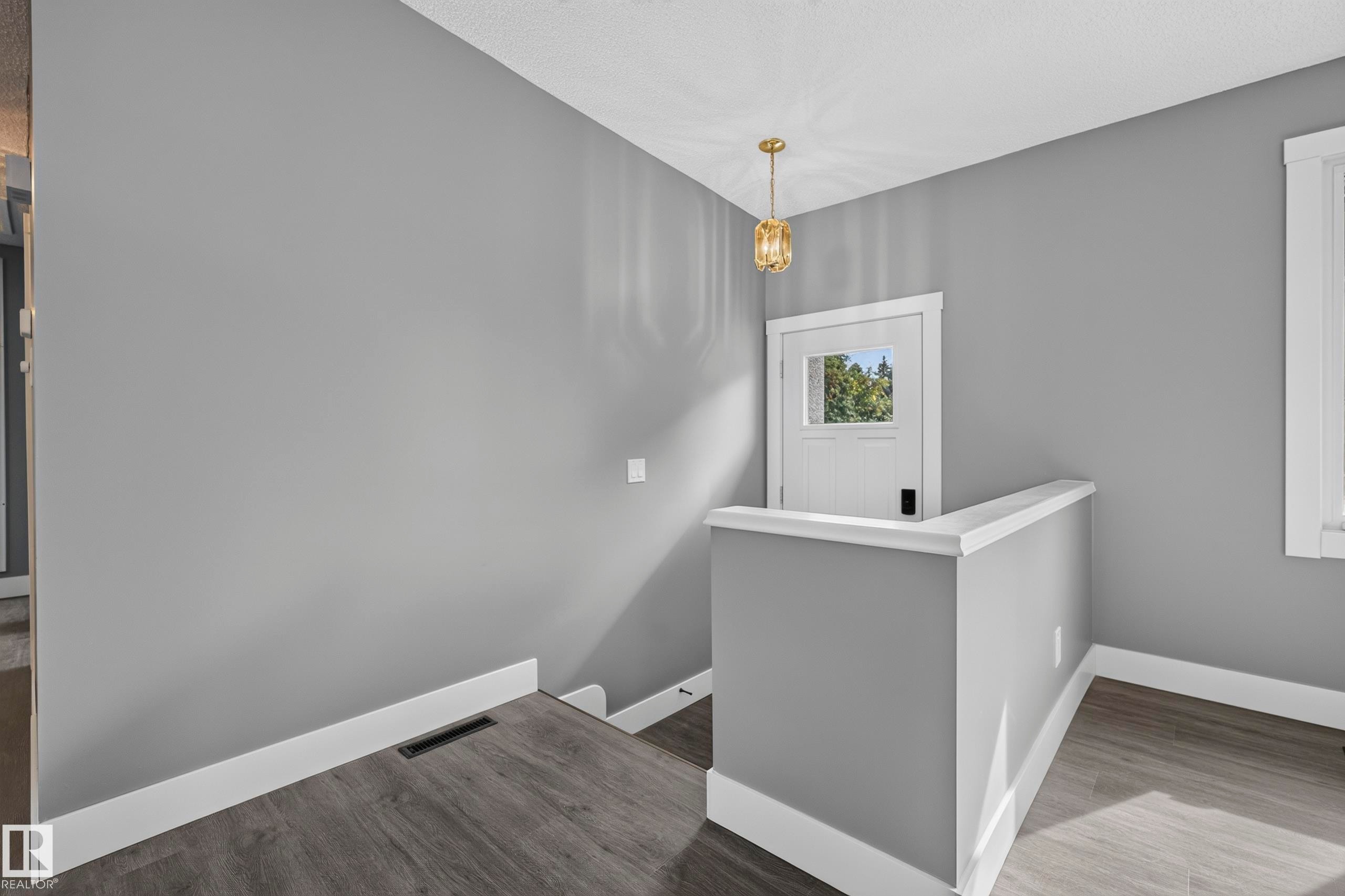 25 Milburn Crescent, Sherwood Park, AB