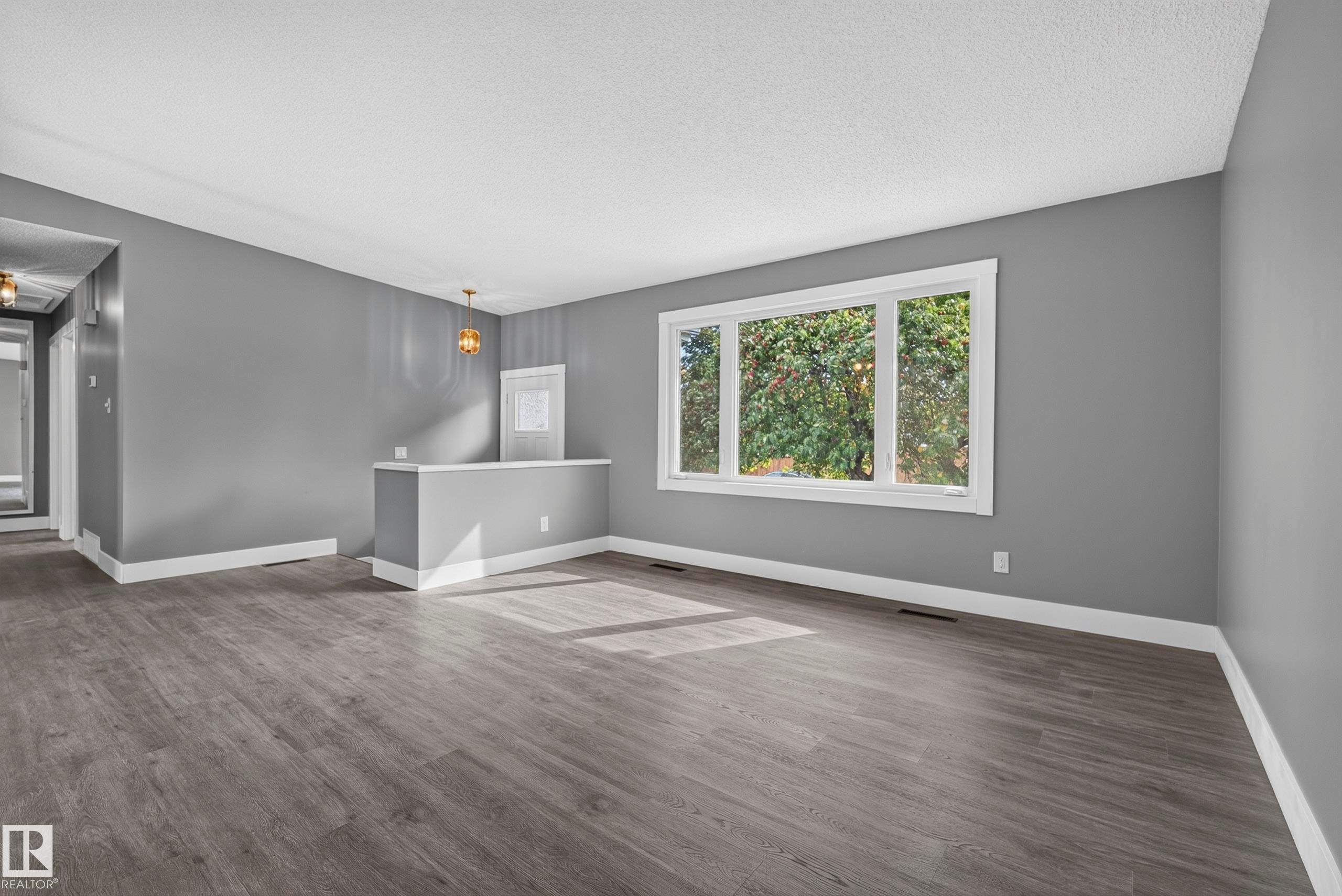 25 Milburn Crescent, Sherwood Park, AB