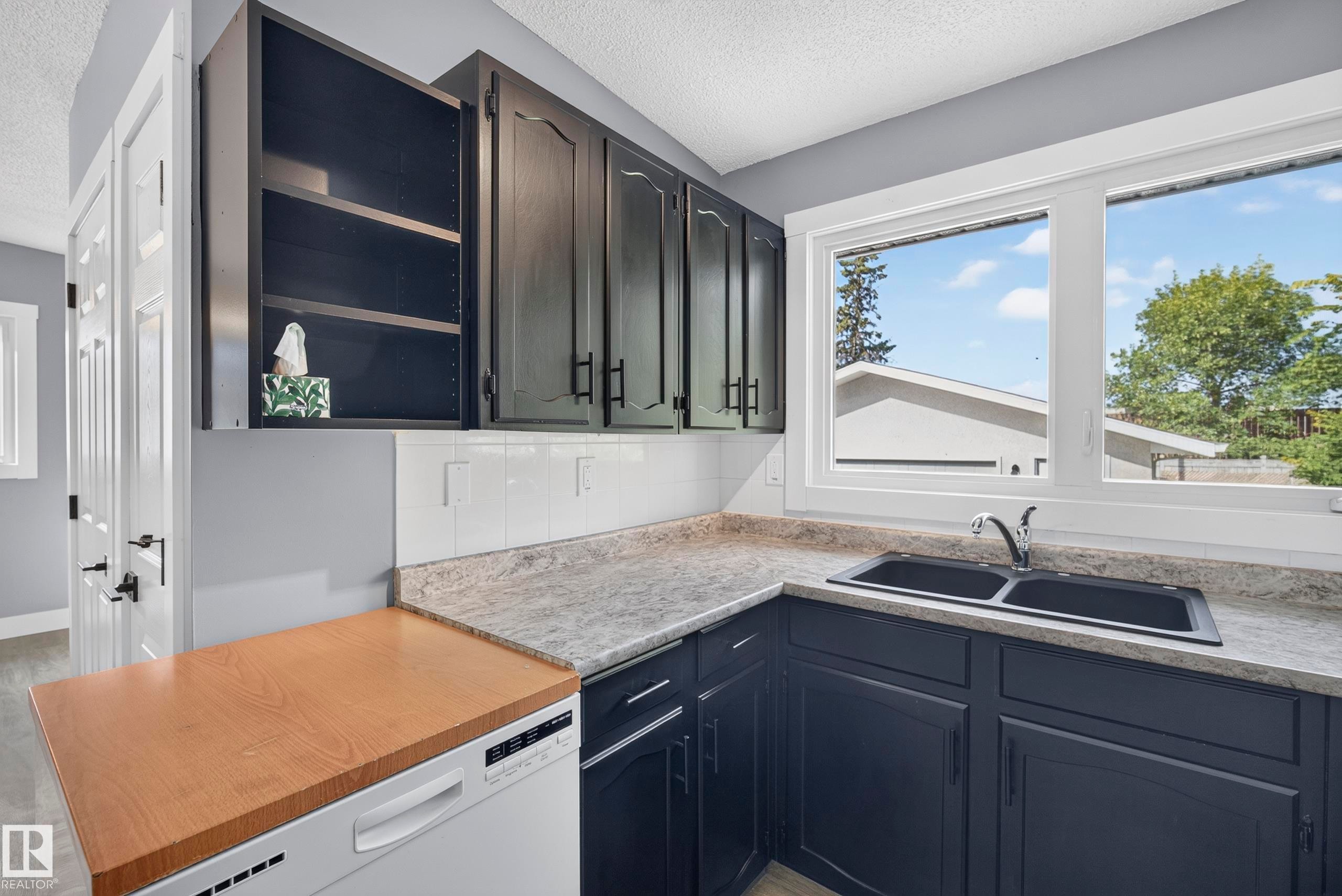 25 Milburn Crescent, Sherwood Park, AB