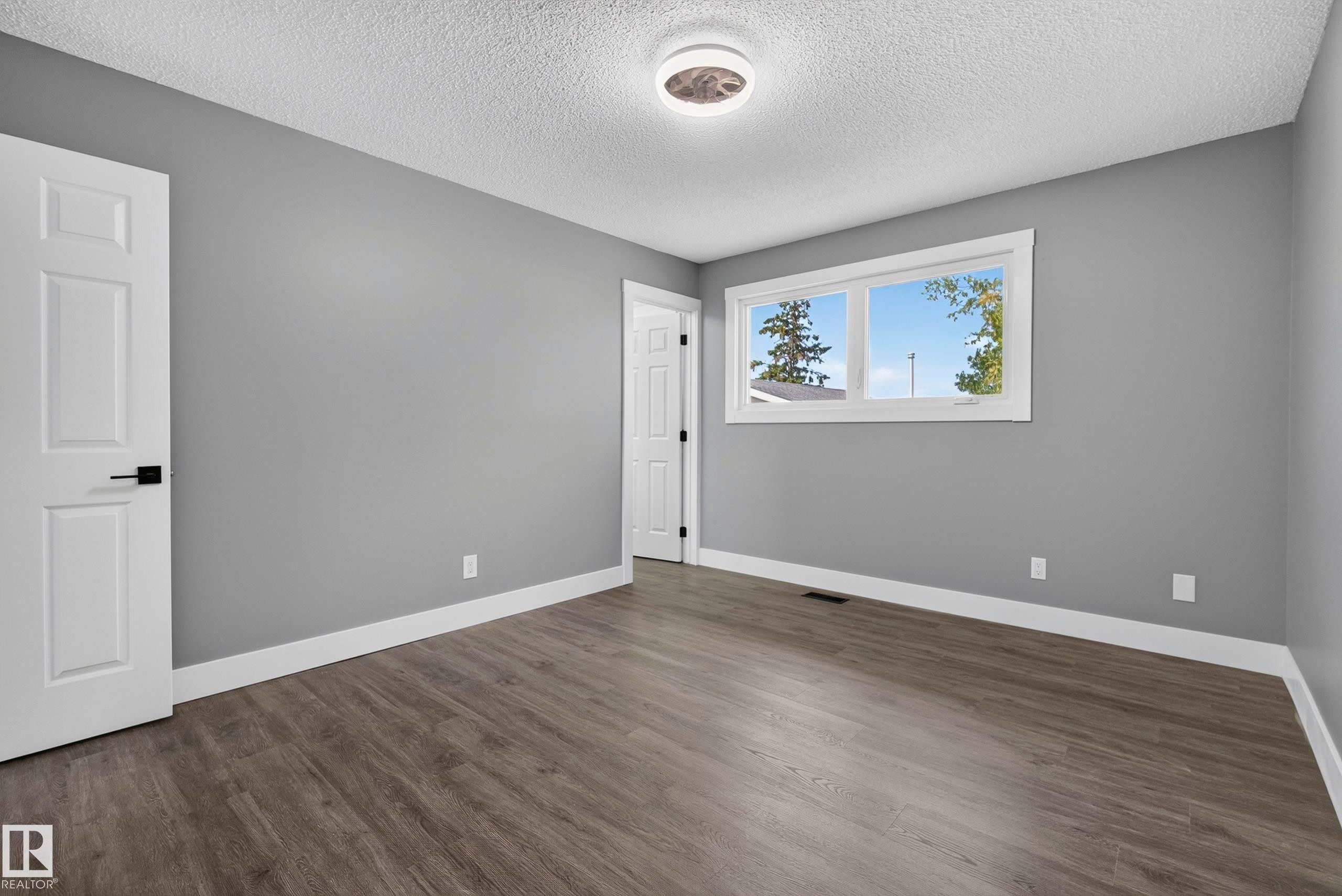 25 Milburn Crescent, Sherwood Park, AB