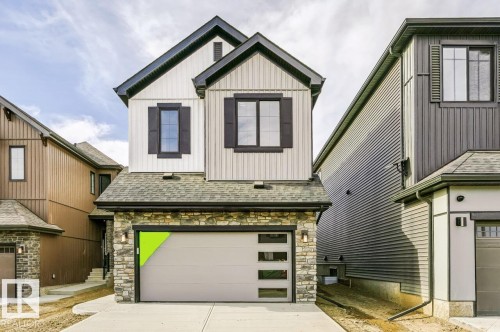 46 Chartres Close   St. Albert, AB T8T 2E3