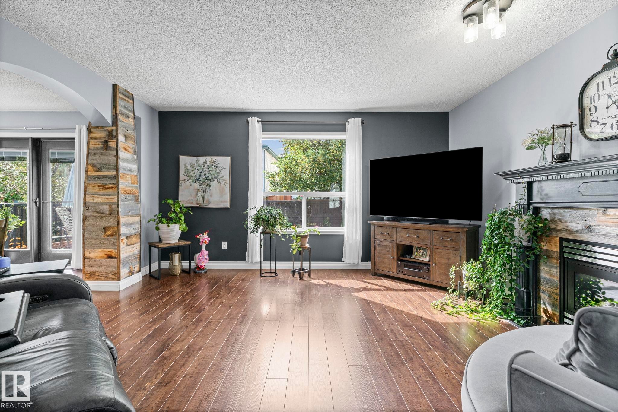 3113 41A Avenue Nw, Edmonton, AB